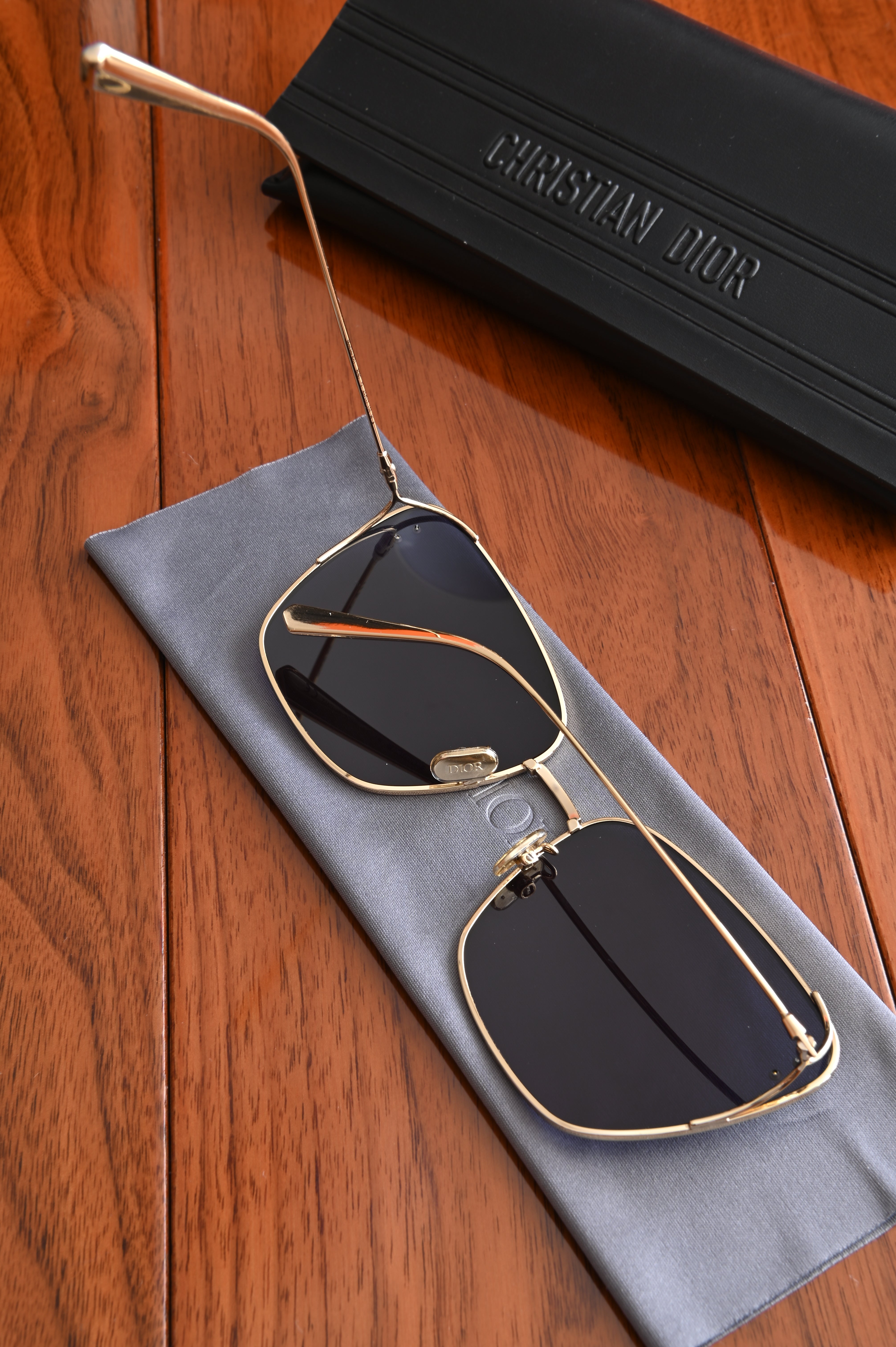 Christian Dior Stellaire 1/S square sunglasses in gold-finish metal left arm