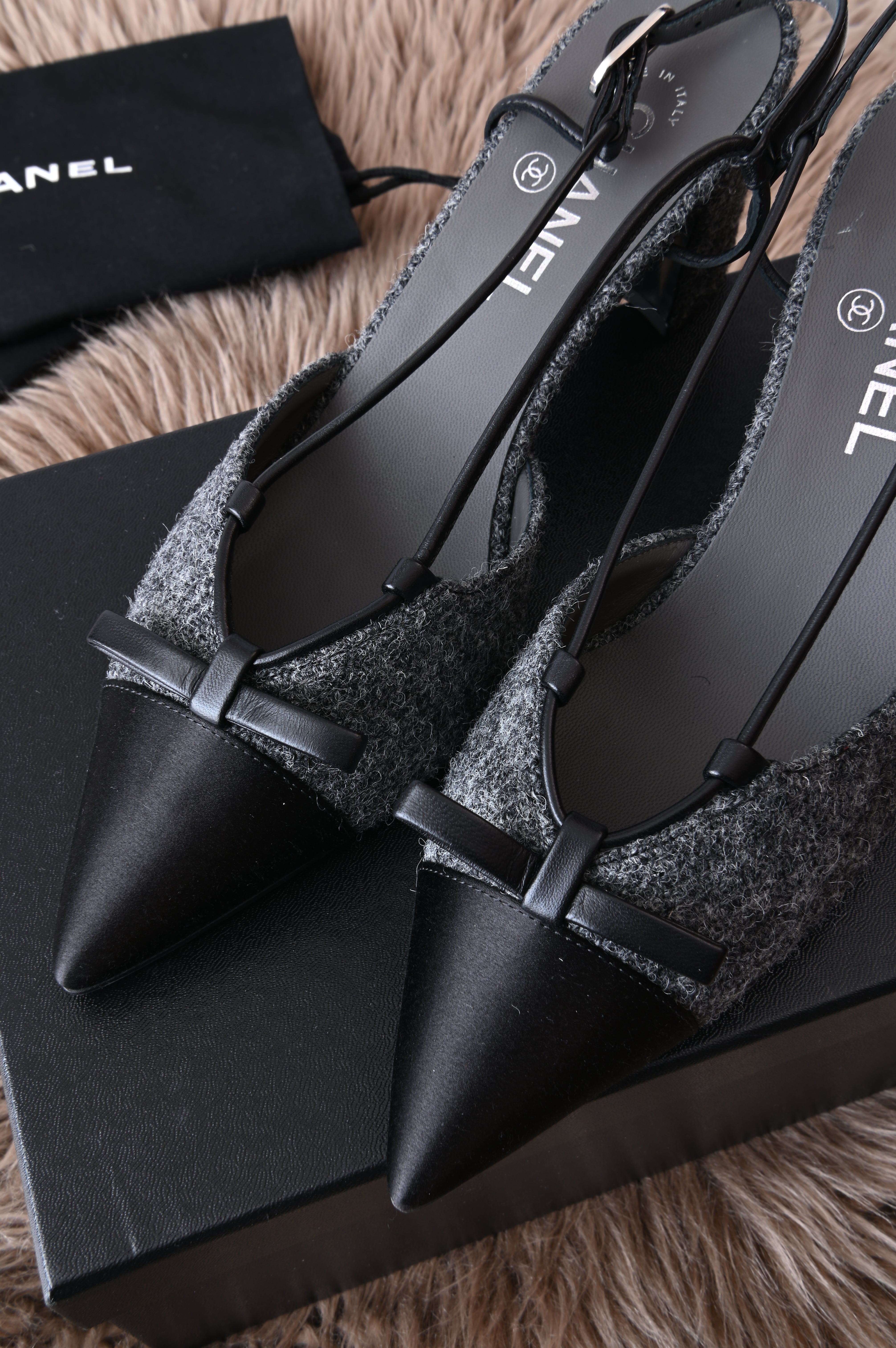 Chanel Slingback in tweed and Satin