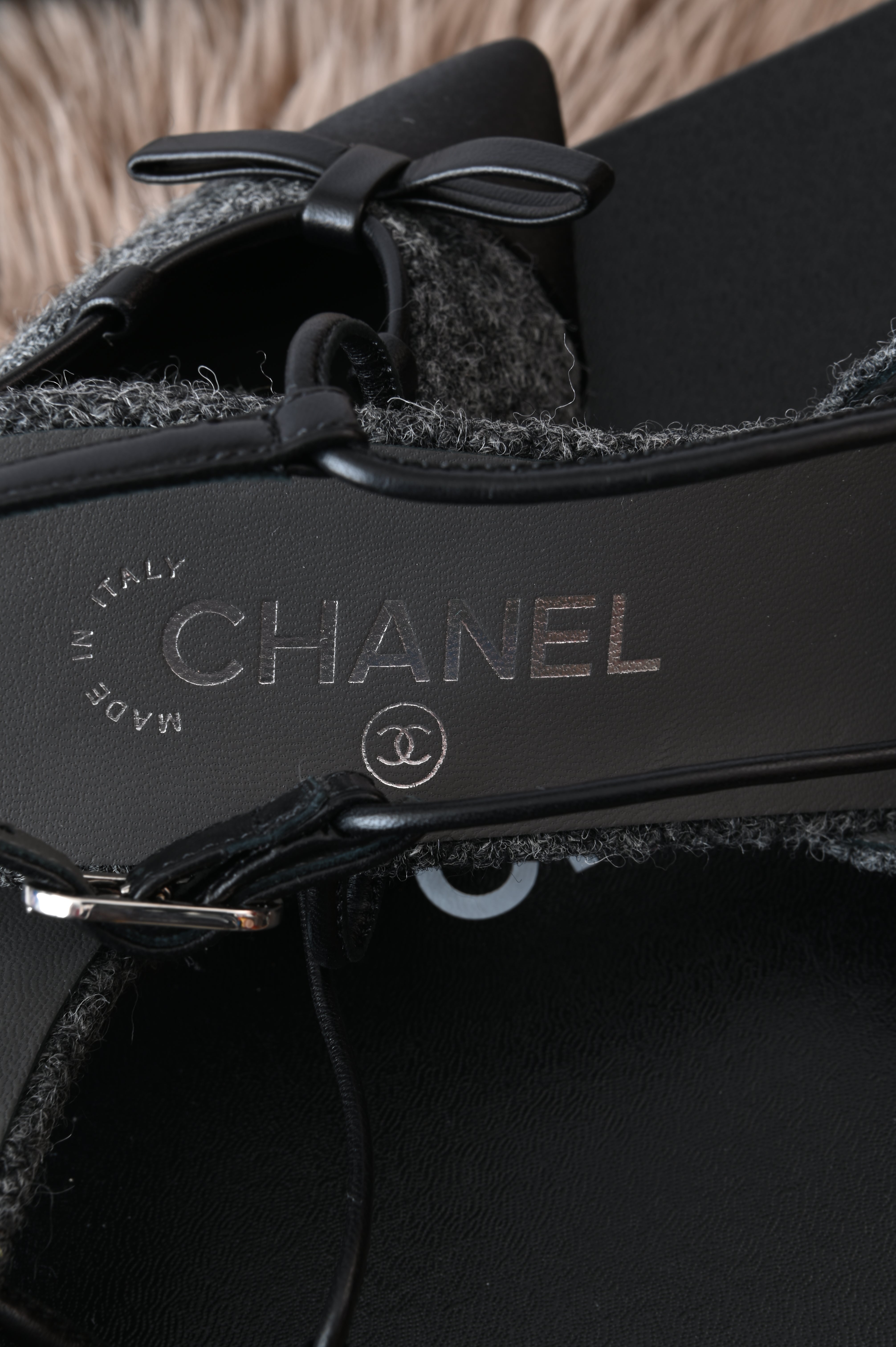 Chanel Slingback in tweed and Satin