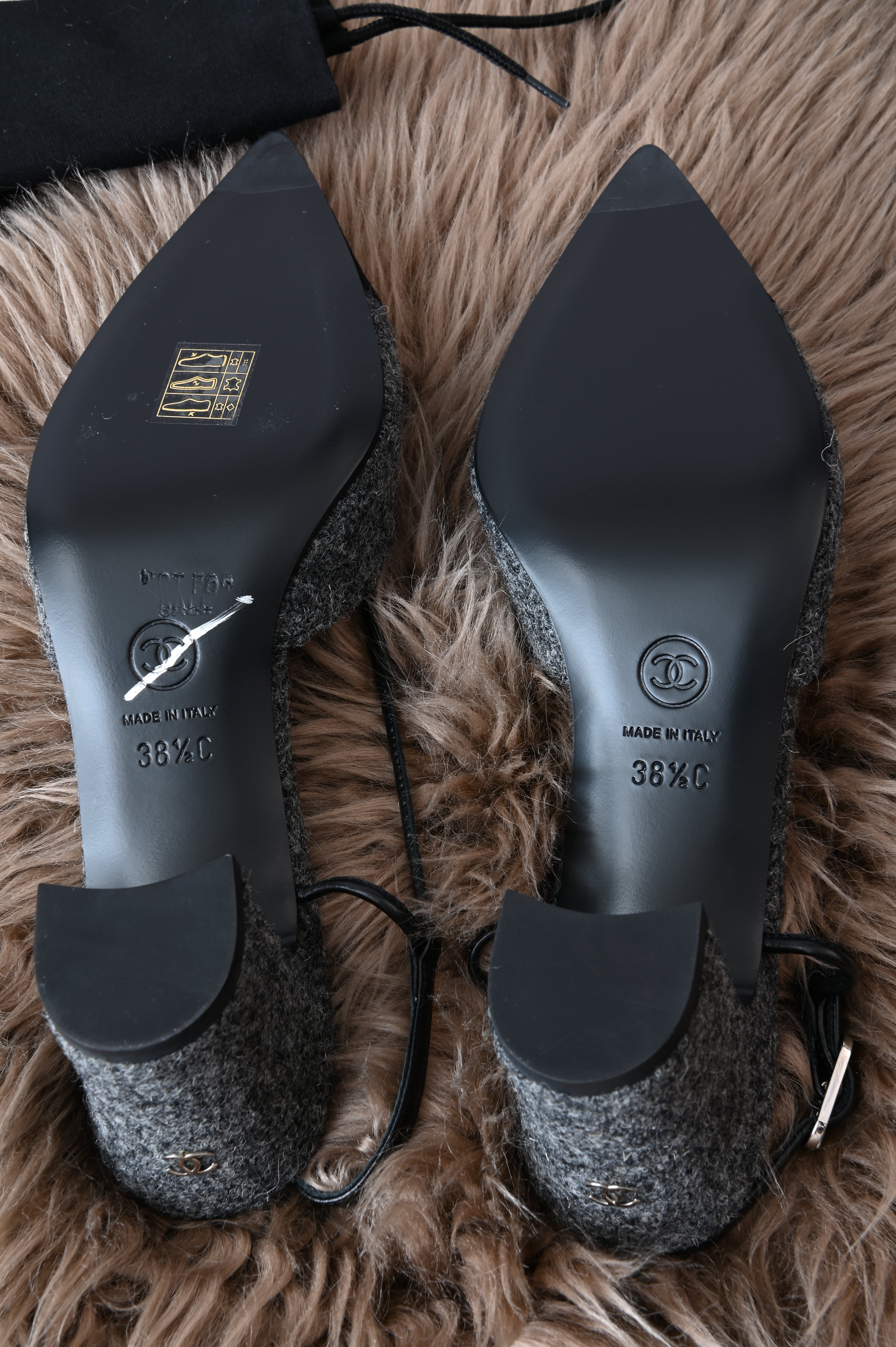 Chanel Slingback in tweed and Satin
