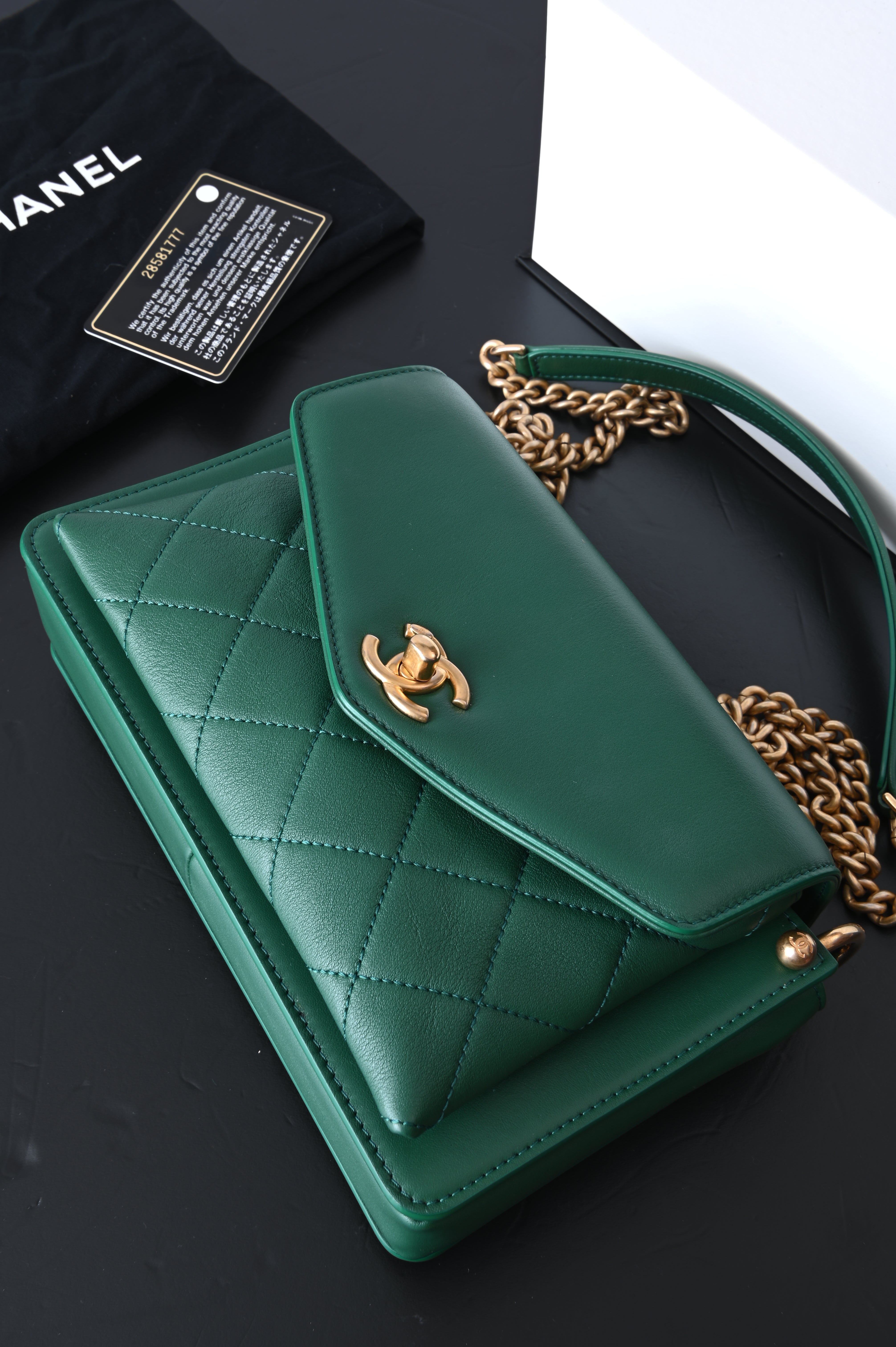 Chanel Chain Shoulder Bag Matelasse in Green and gold hardware