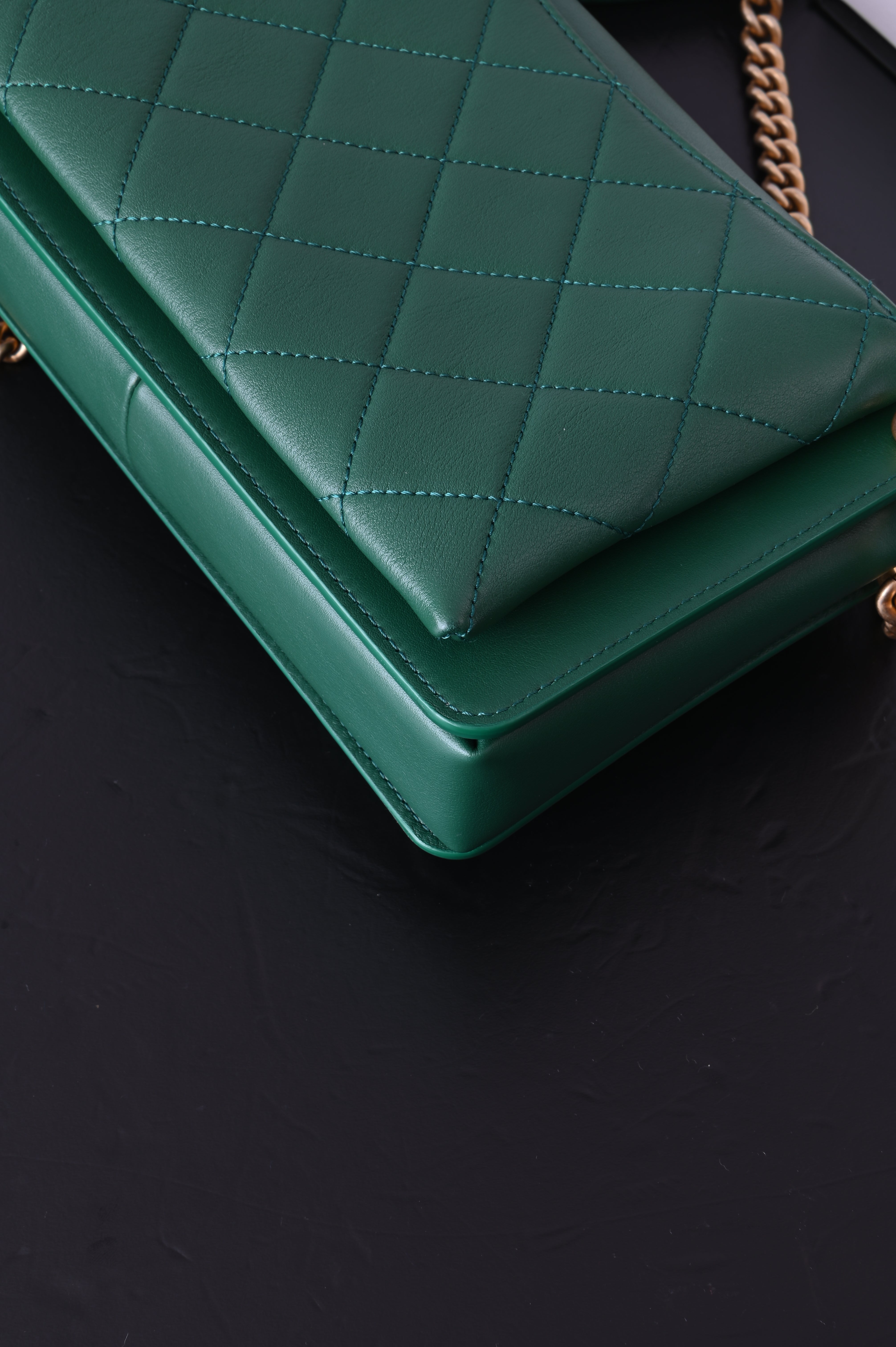Chanel Chain Shoulder Bag Matelasse in Green and gold hardware