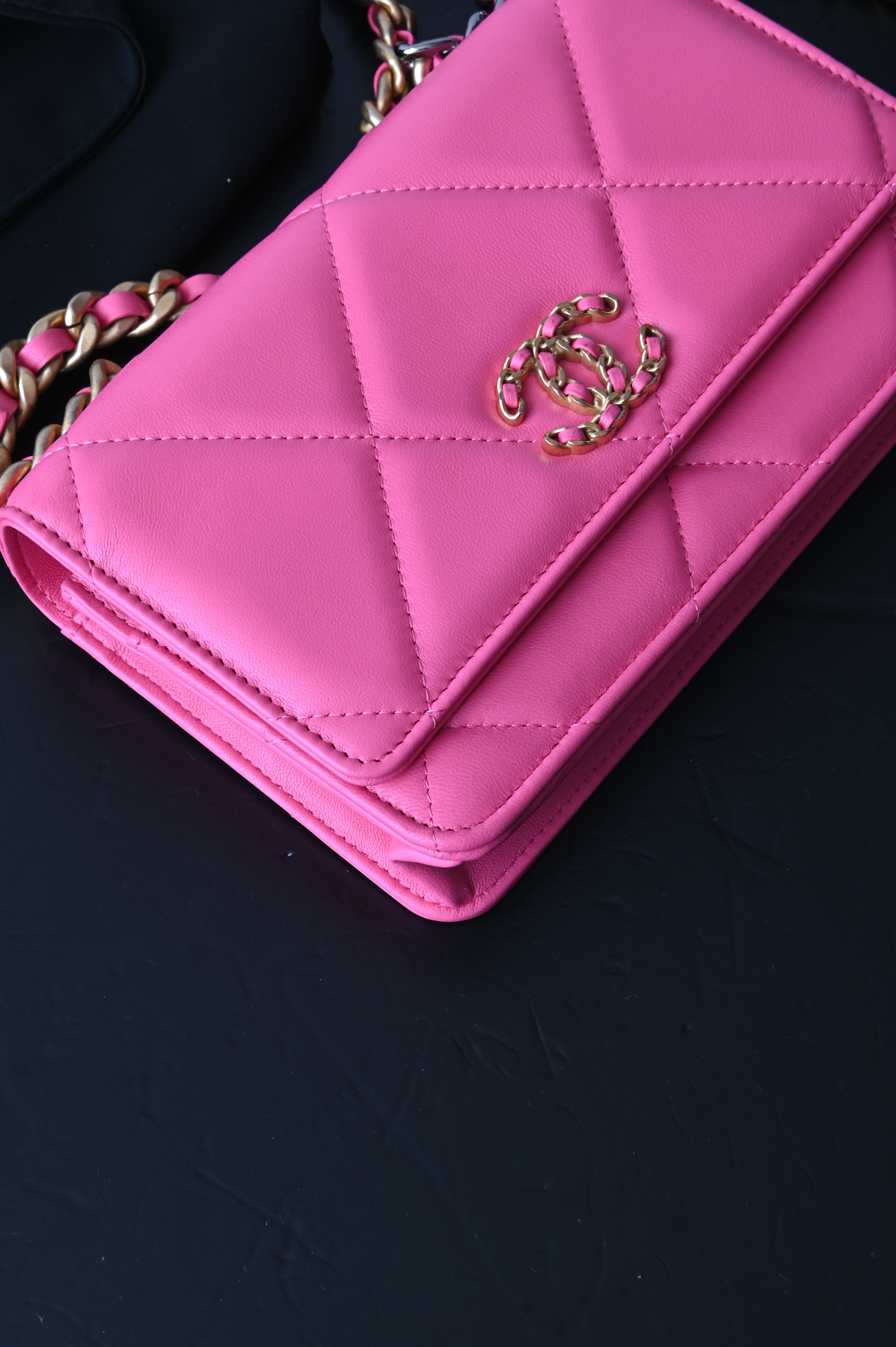 Chanel Wallet On Chain