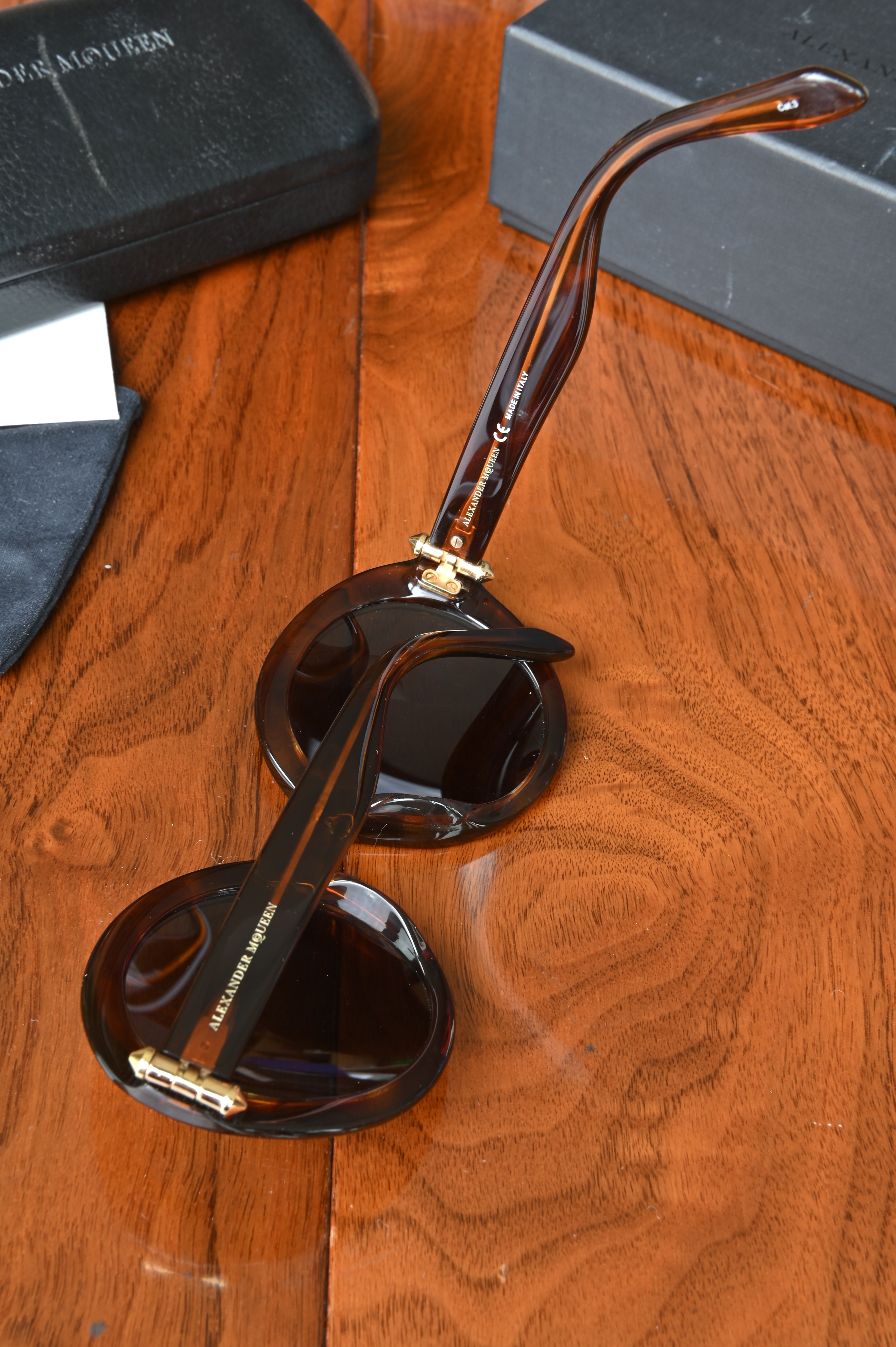 Alexander McQueen Women's Round Sunglasses in Brown