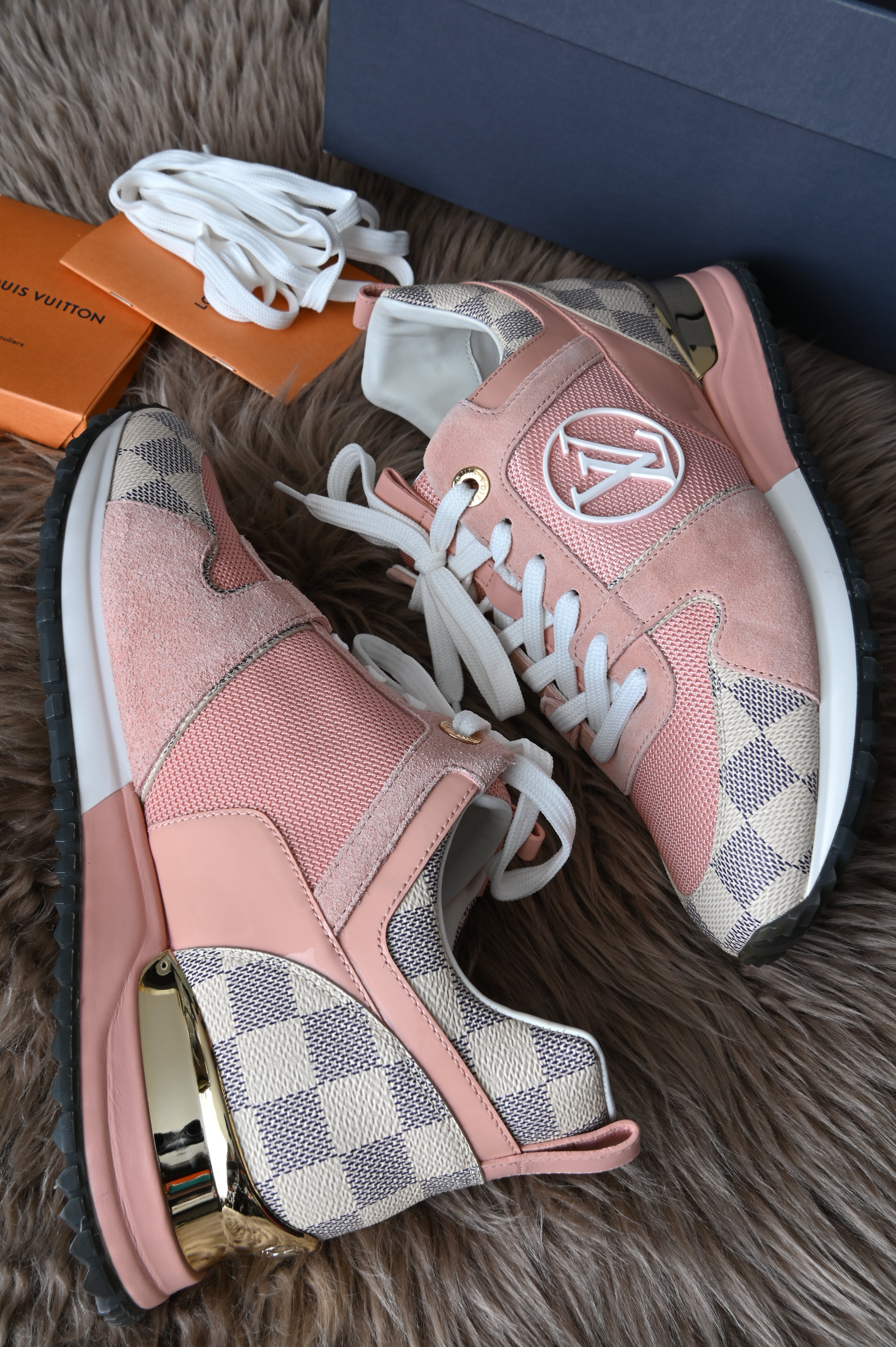 Louis Vuitton Runway sneakers Azure Rose Clair