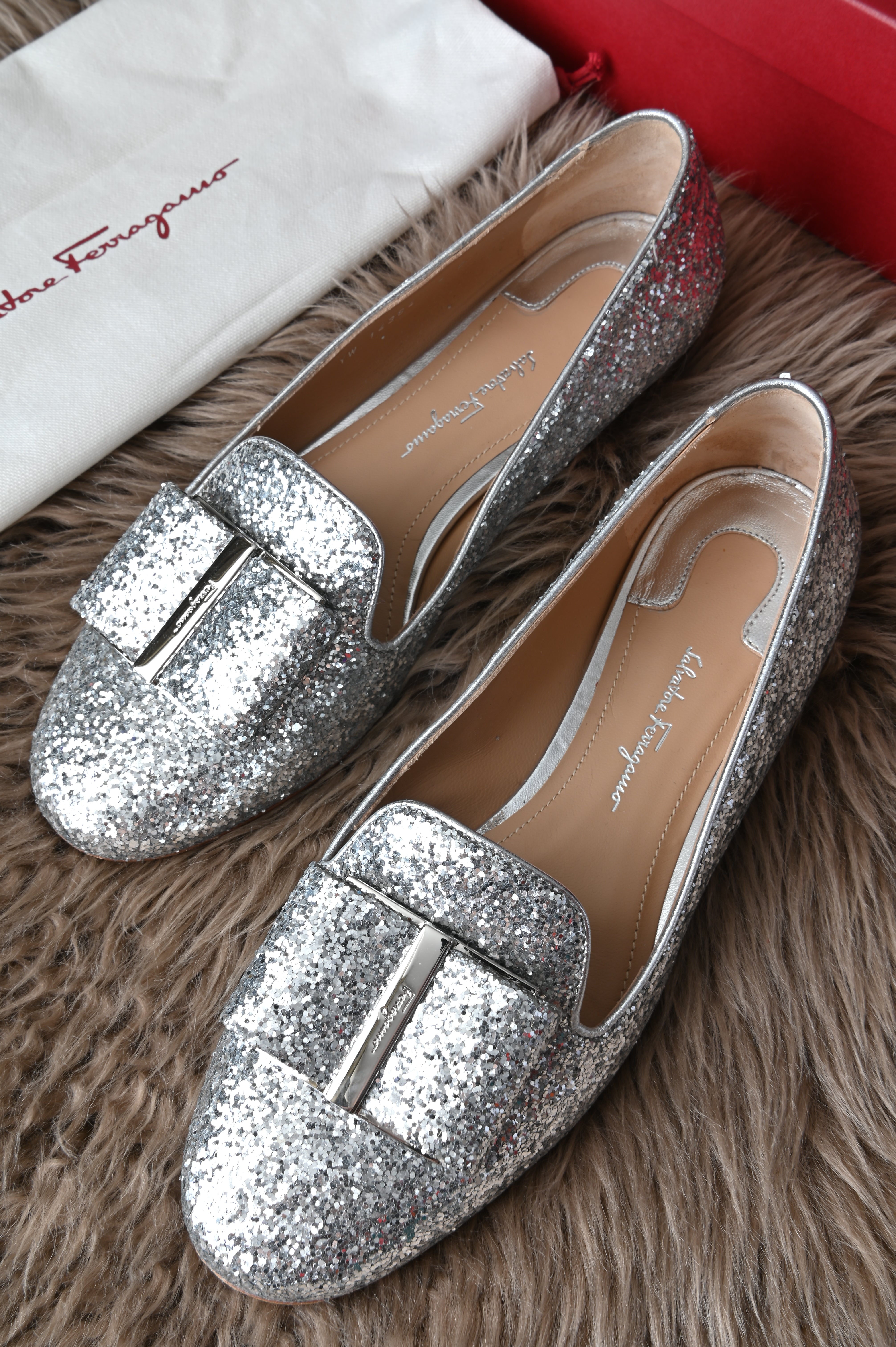 Salvatore Ferragamo Bow Silver glitter loafers
