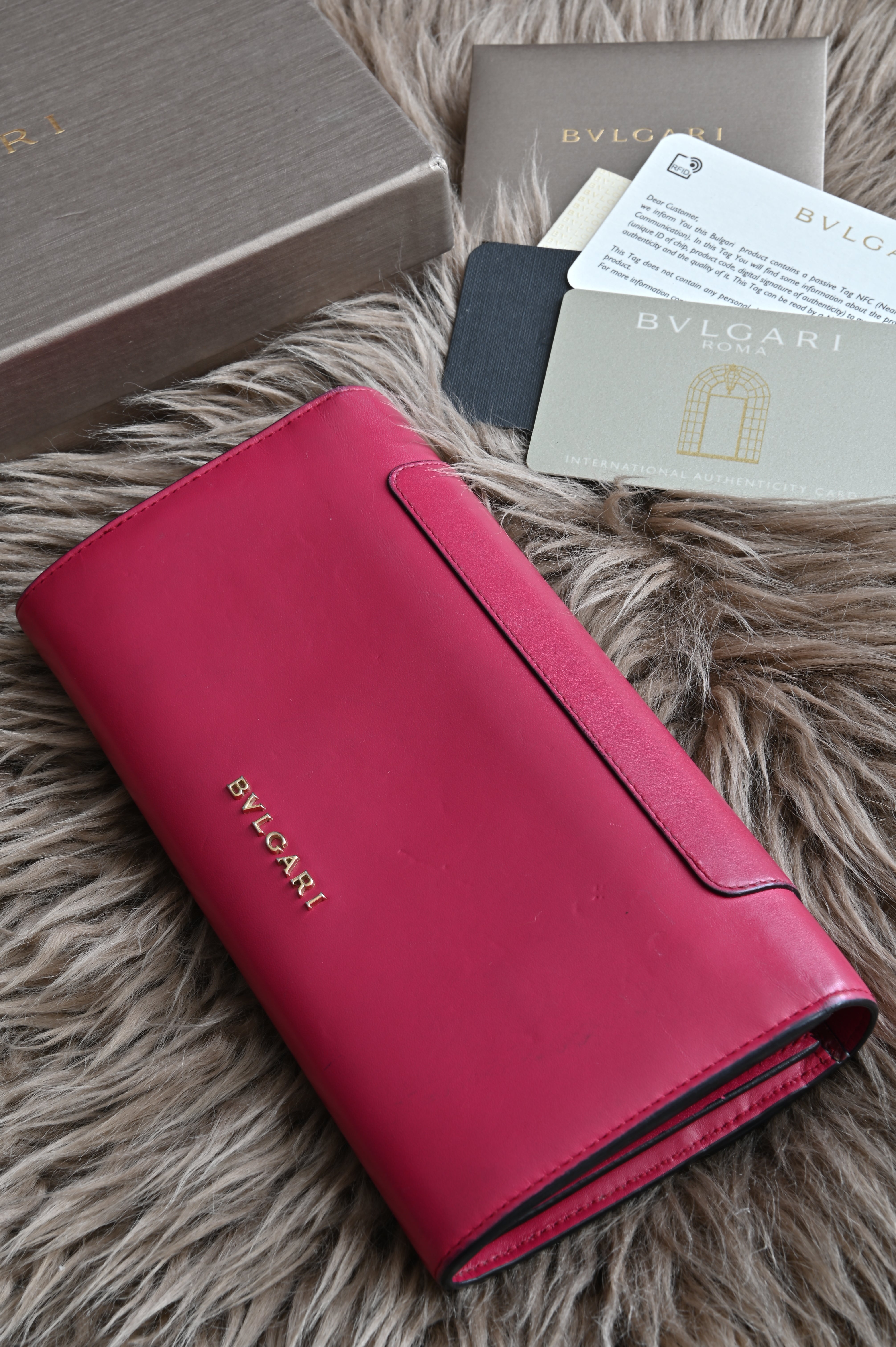 Bvlgari Serpenti long wallet in pink