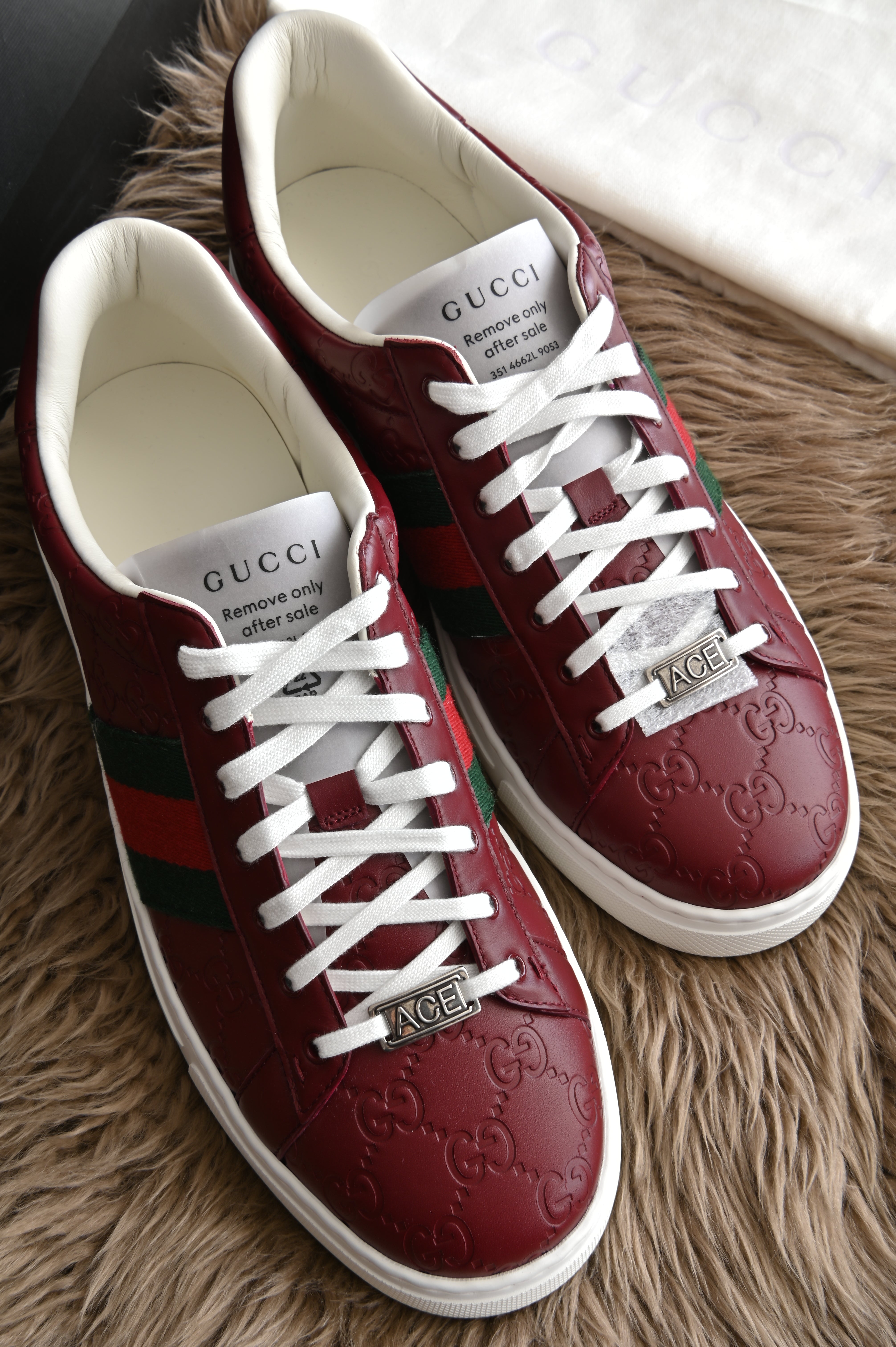 Gucci ACE Sneakers in Burgundy