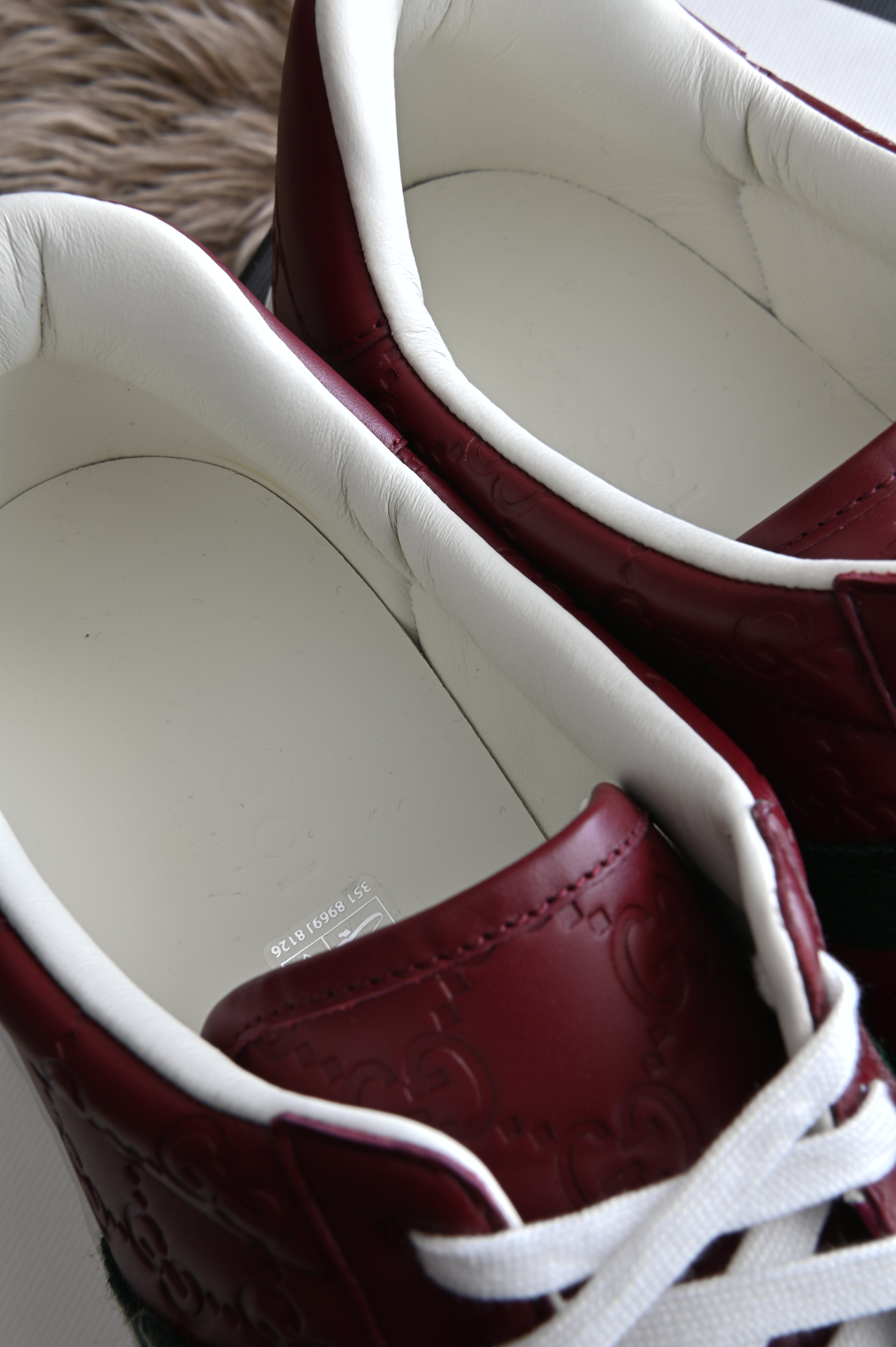 Gucci ACE Sneakers in Burgundy