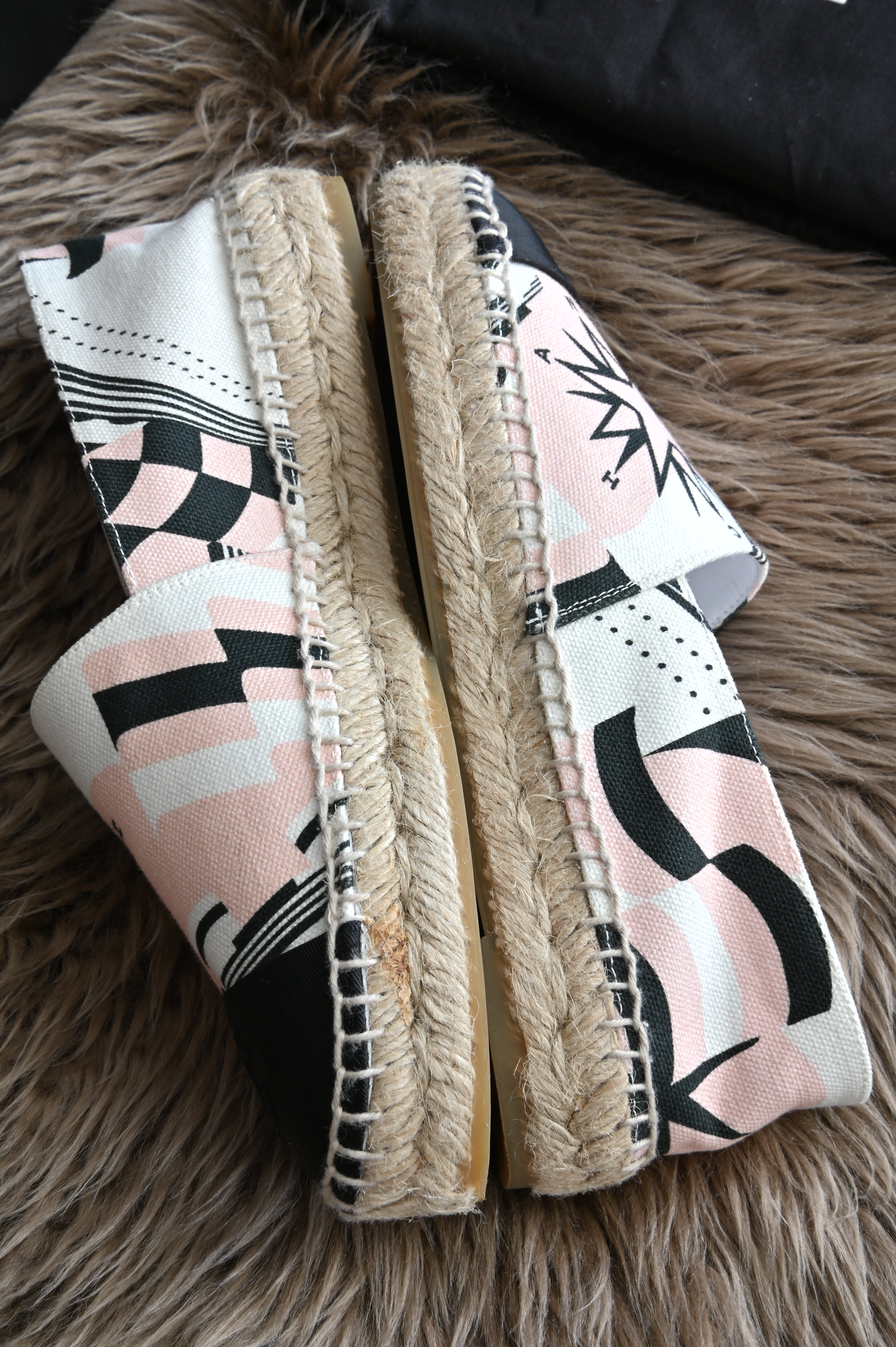 Chanel Espadrilles in light pink canvas with star print