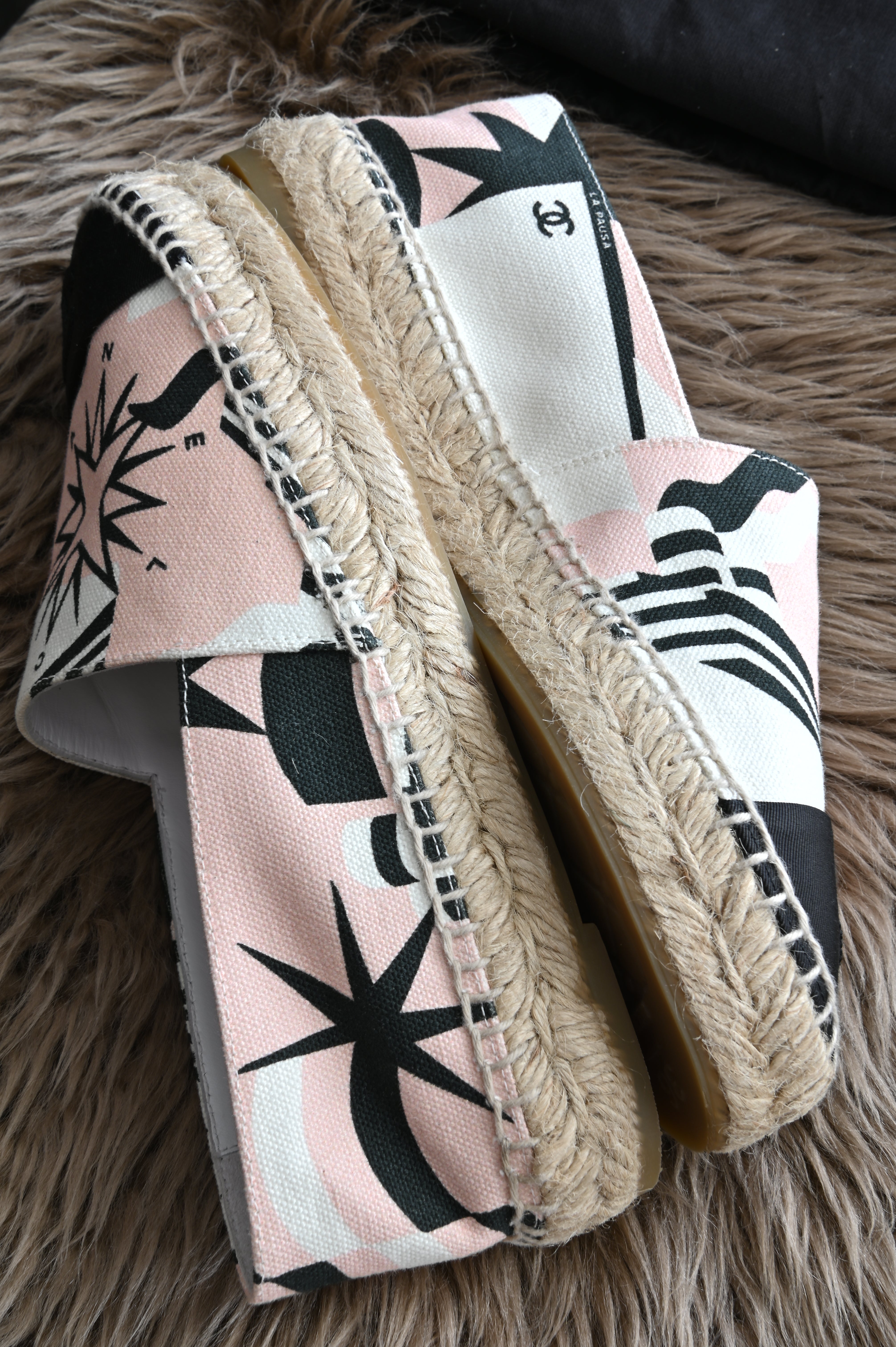 Chanel Espadrilles in light pink canvas with star print