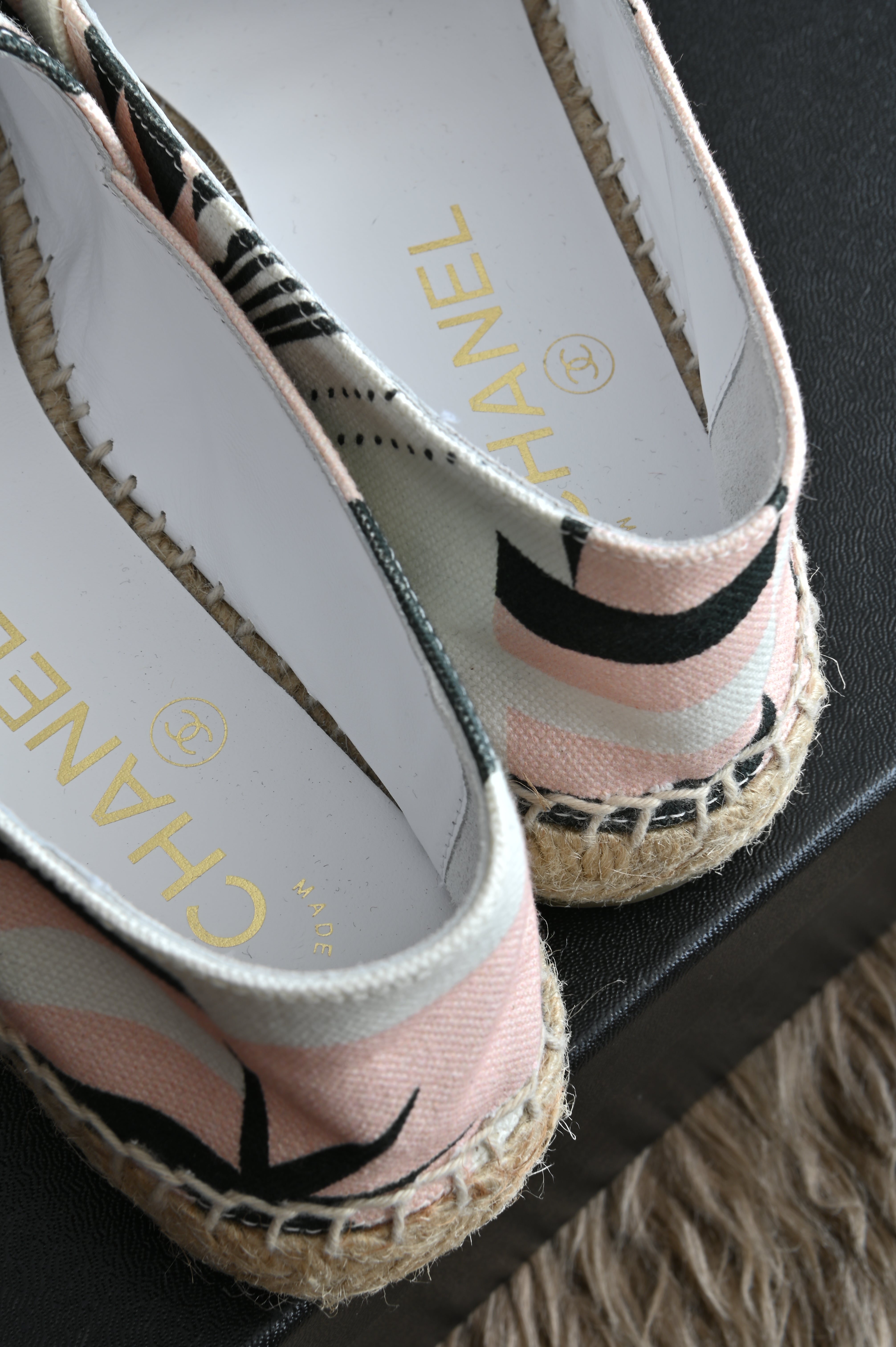 Chanel Espadrilles in light pink canvas with star print