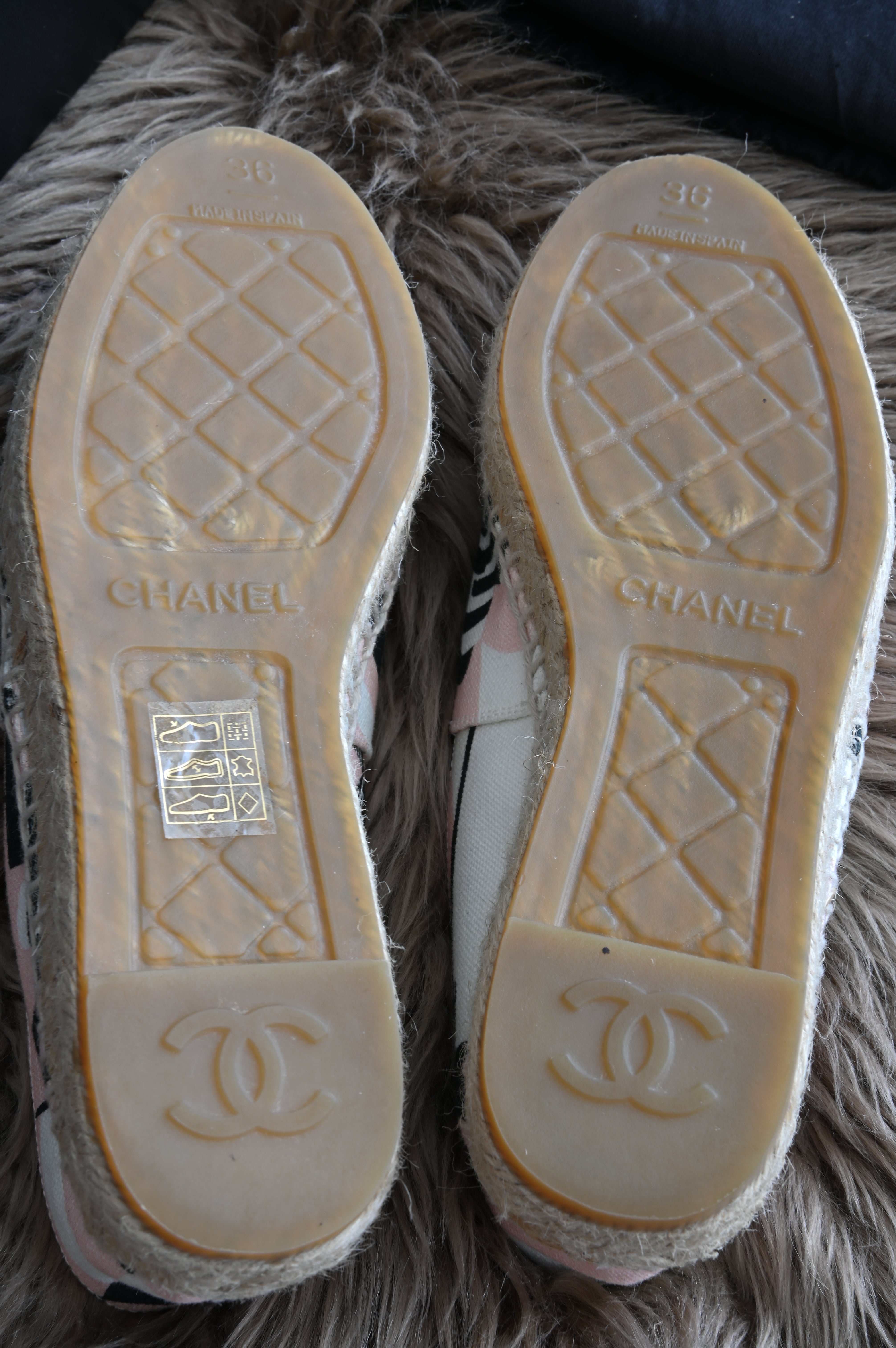 Chanel Espadrilles in light pink canvas with star print