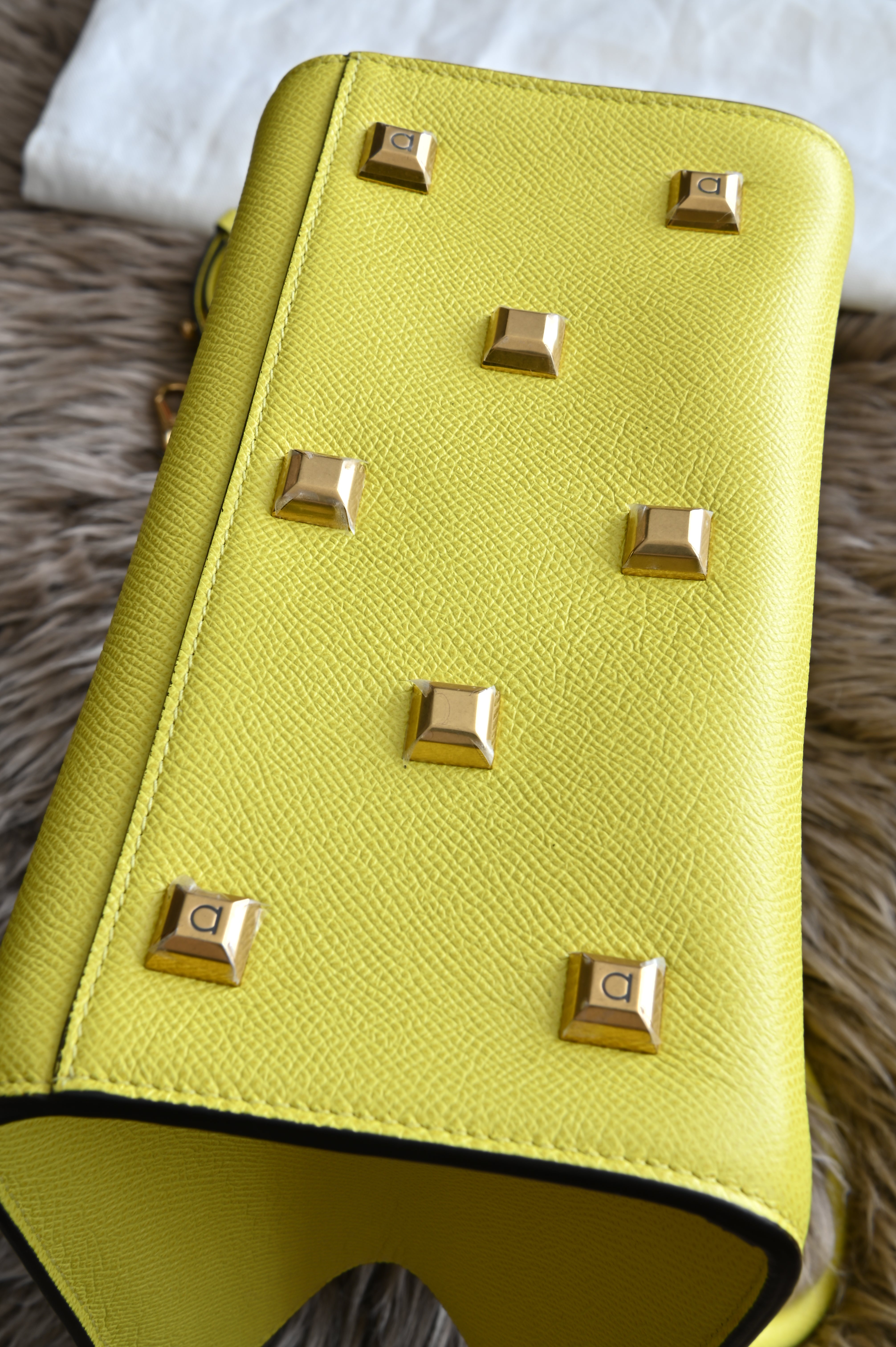 Salvatore Ferragamo Studio Box in Yellow