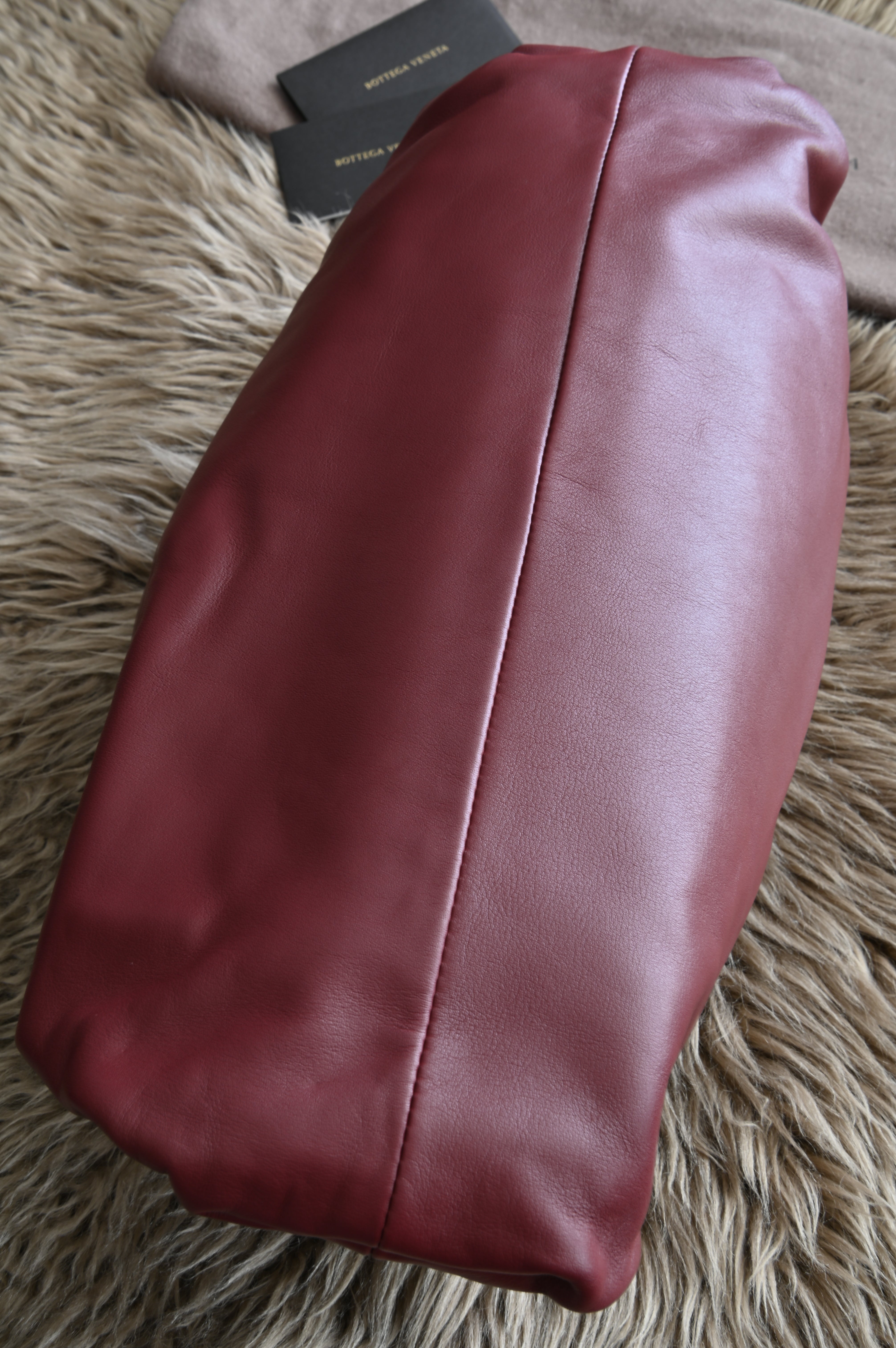 Bottega Veneta Teen Pouch Clutch bag in burgundy
