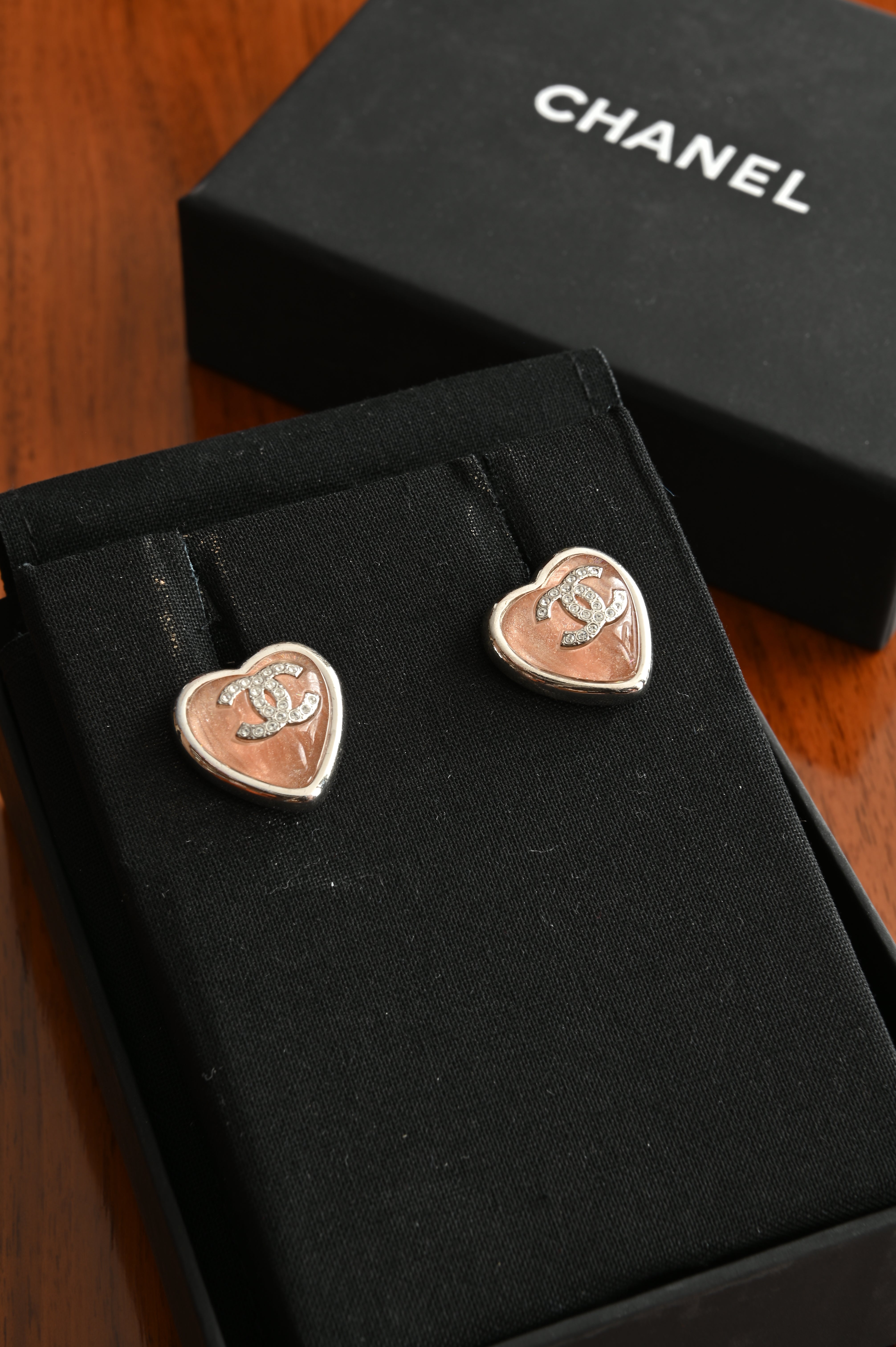 Chanel Heart Earrings in Silver-tone metal Pink resin and Crystal CC Logo