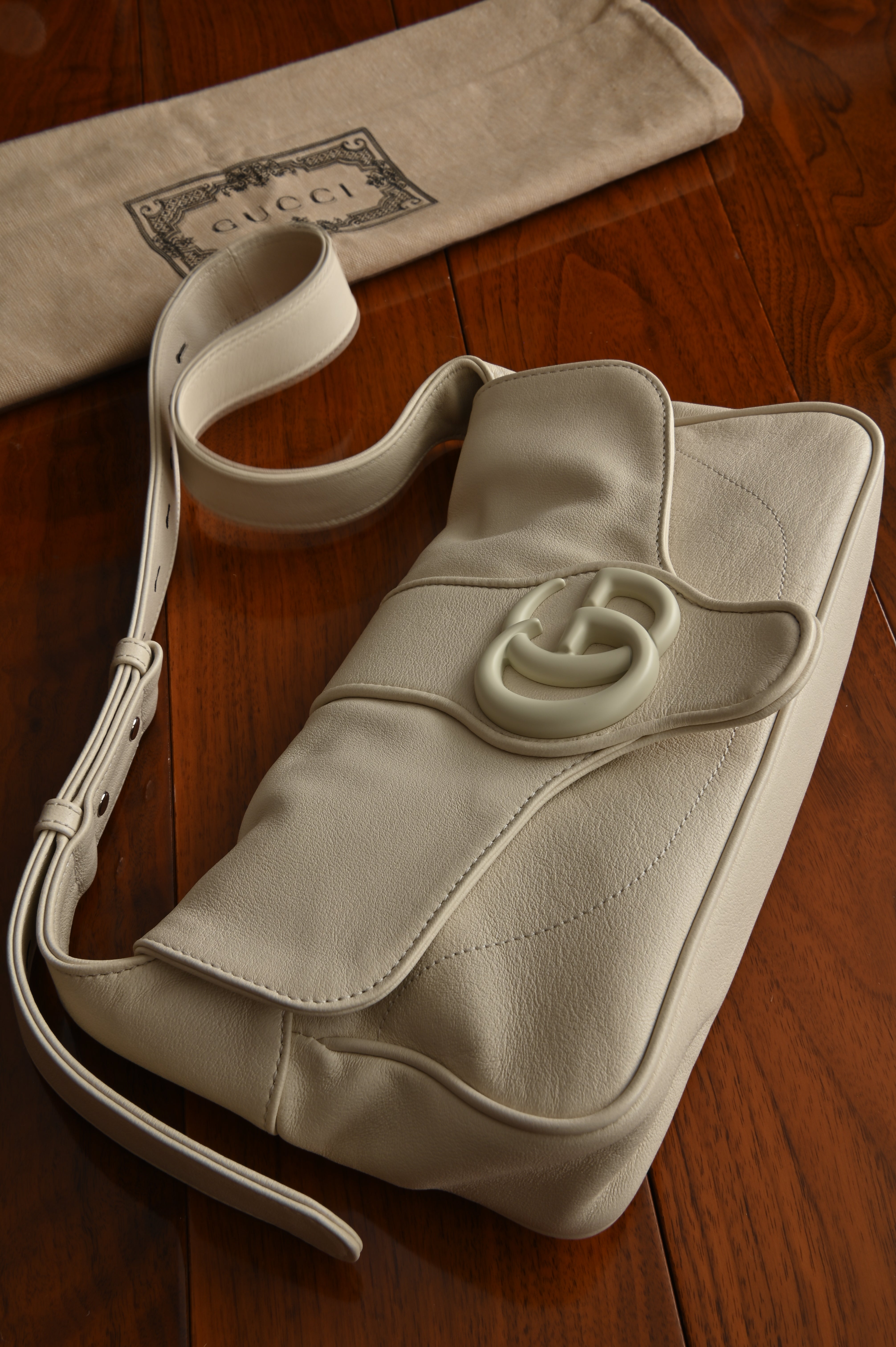 Gucci Aphrodite Small Leather Shoulder Bag