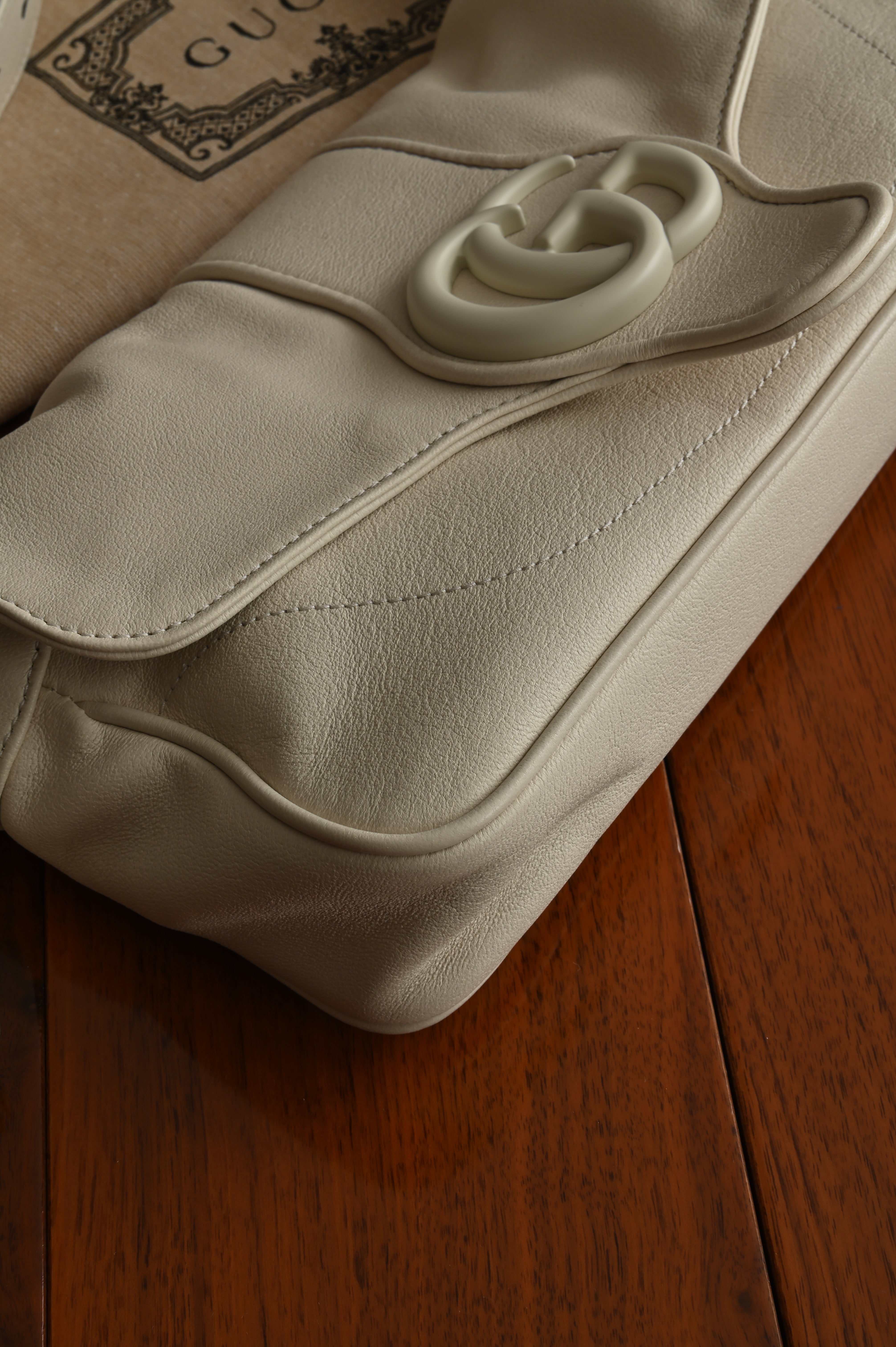 Gucci Aphrodite Small Leather Shoulder Bag