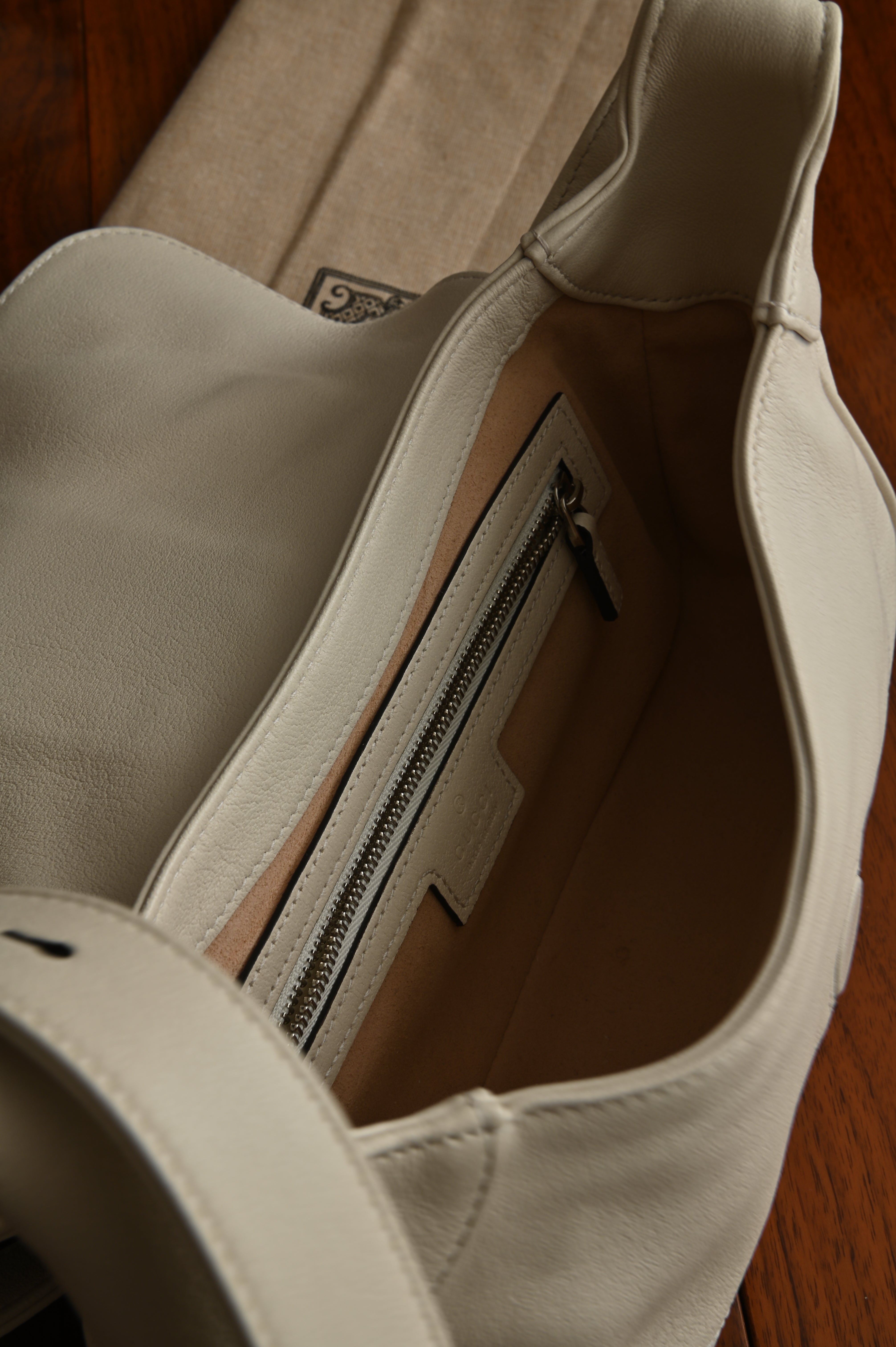 Gucci Aphrodite Small Leather Shoulder Bag