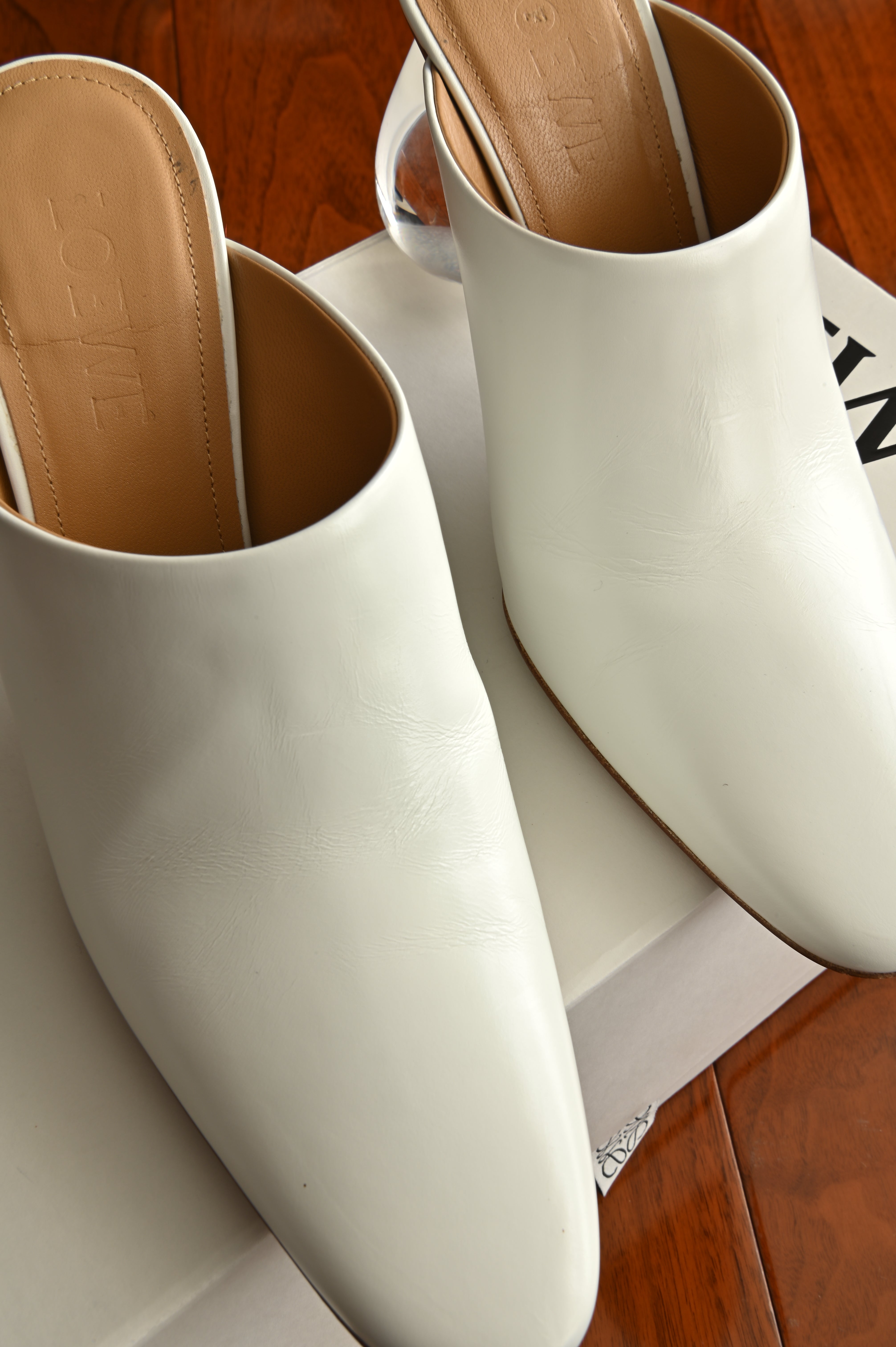 Loewe Drop leather White Mules