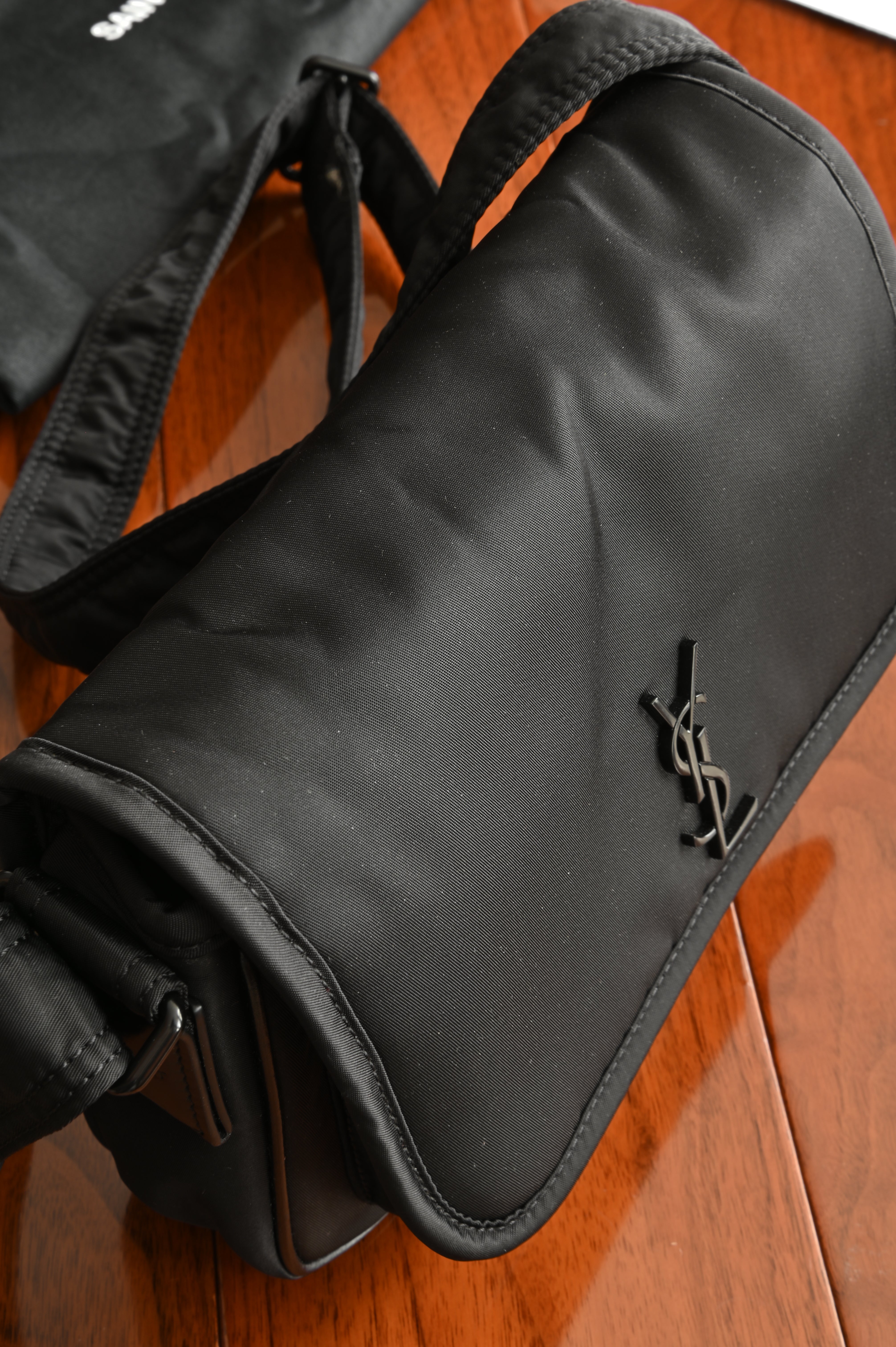 Saint Laurent Black Niki Messenger Bag