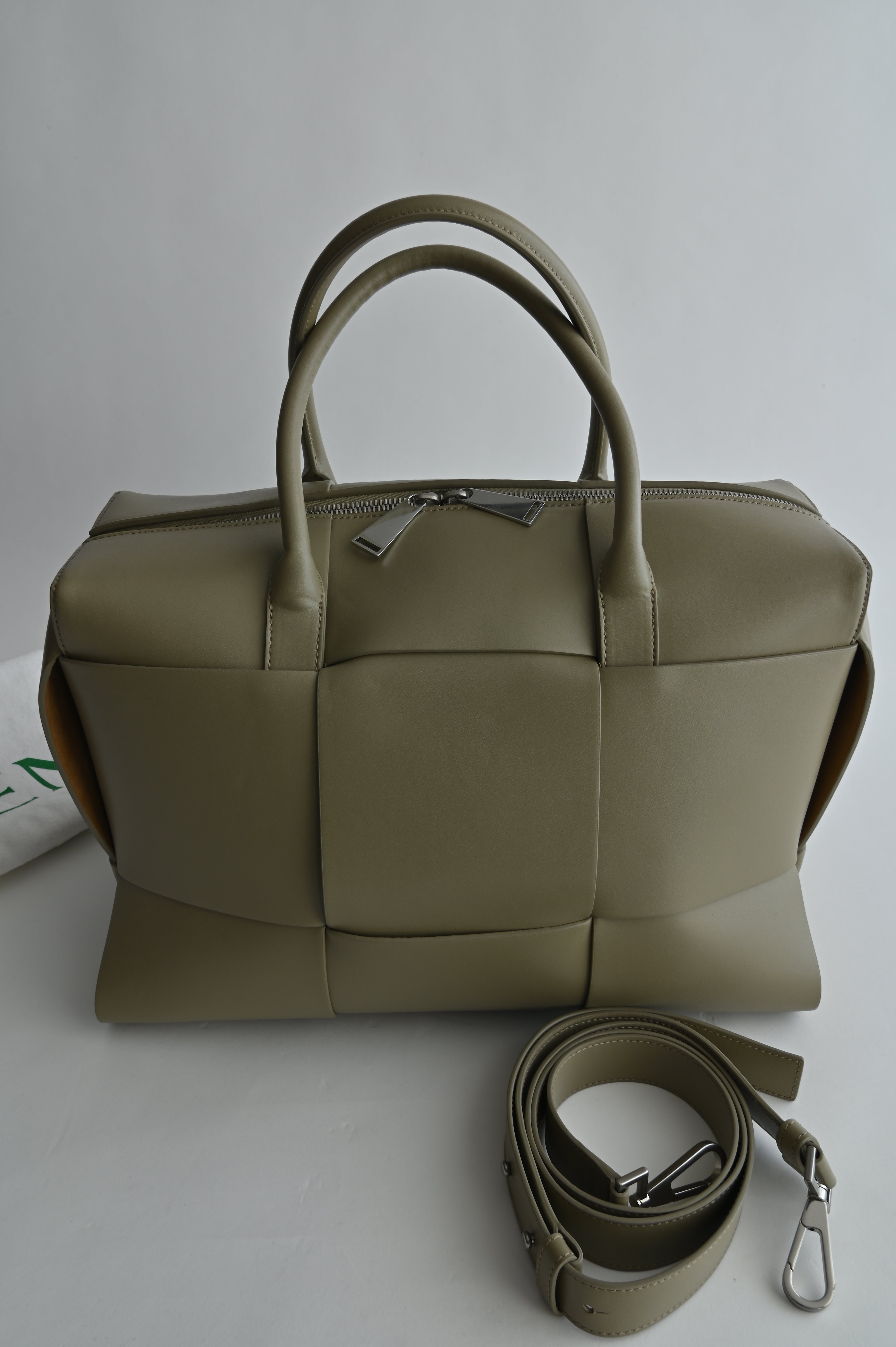 Bottega Veneta Calf Leather Maxi Intrecciato Arco Briefcase