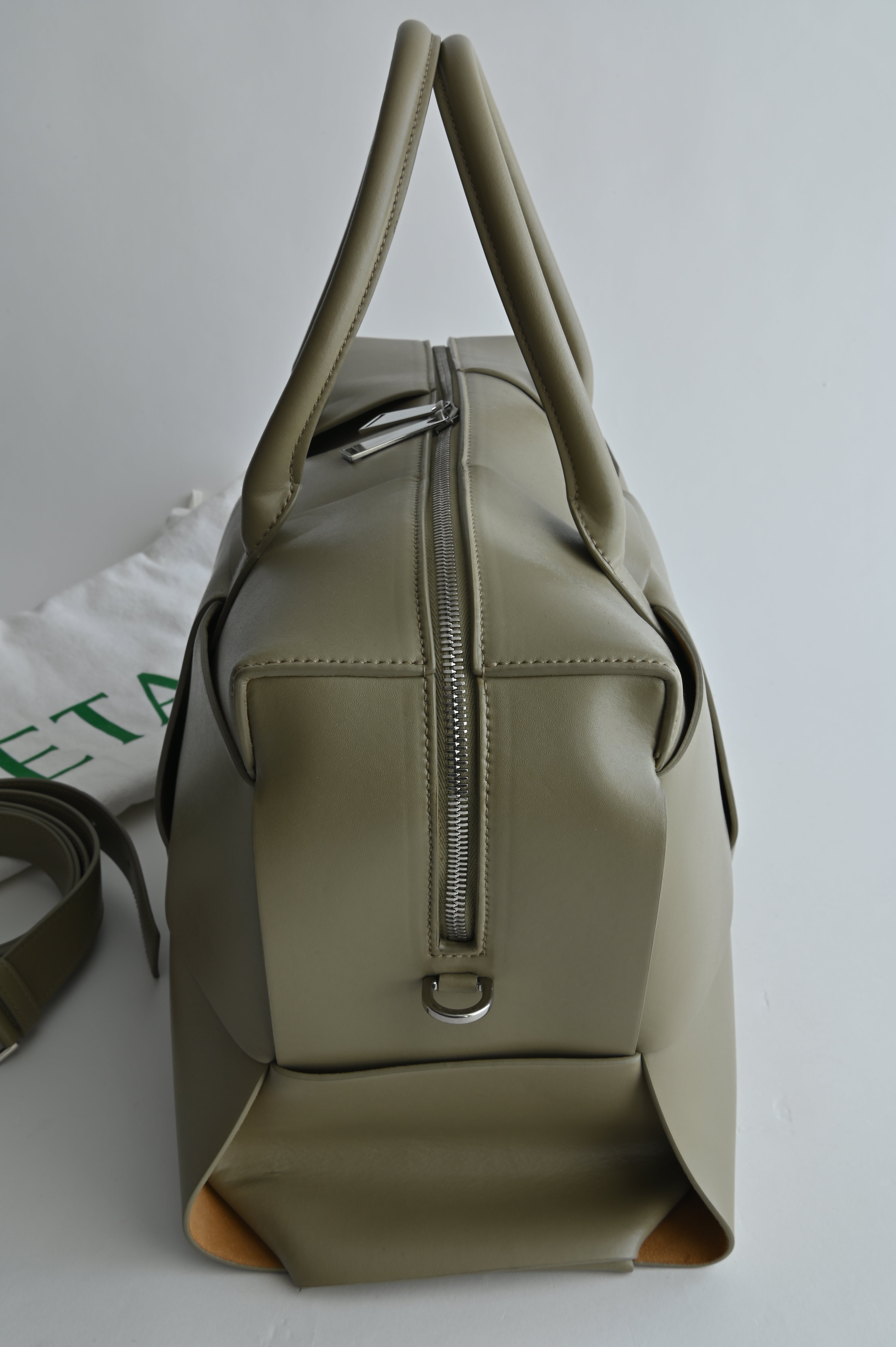 Bottega Veneta Calf Leather Maxi Intrecciato Arco Briefcase