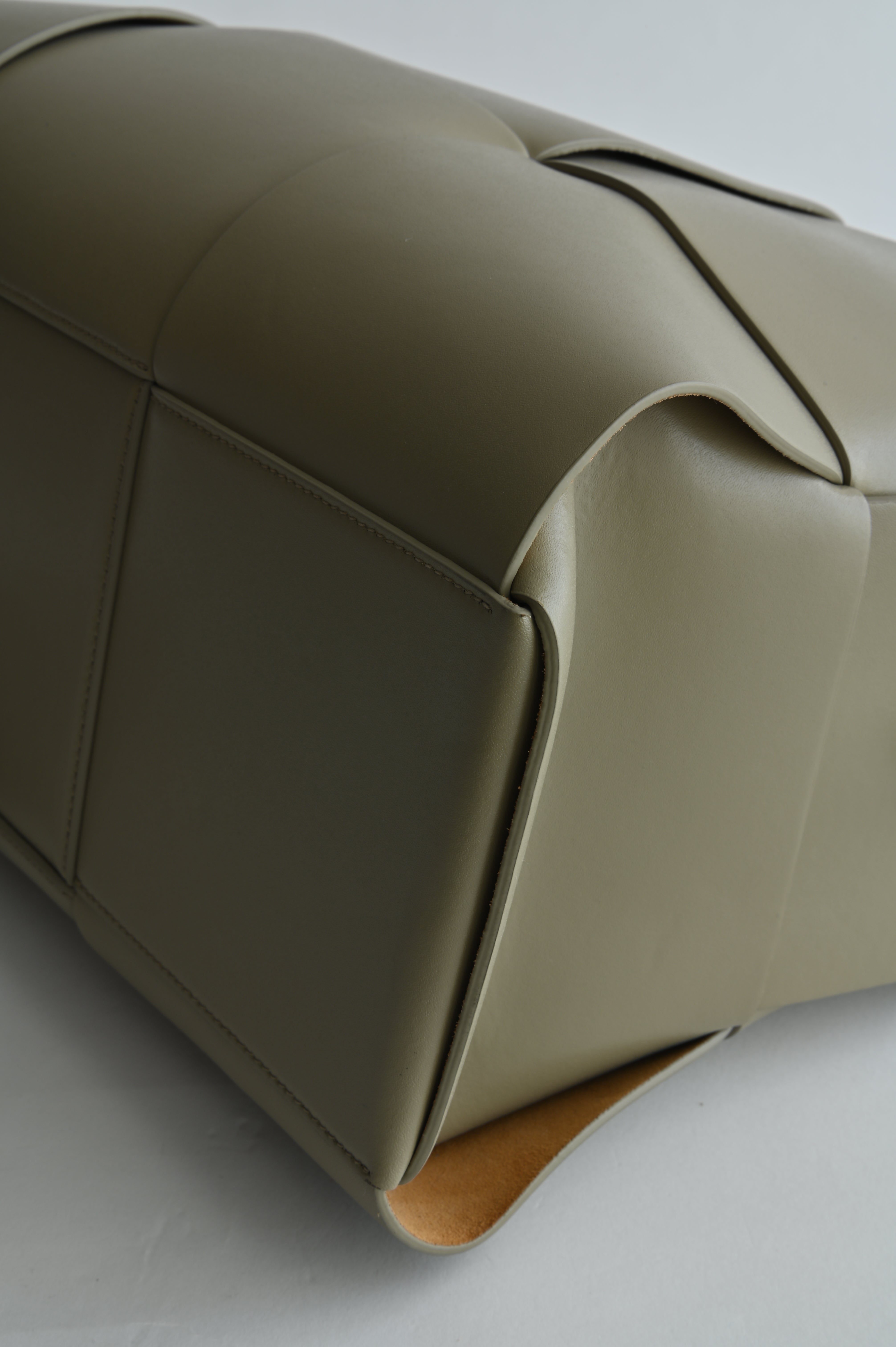 Bottega Veneta Calf Leather Maxi Intrecciato Arco Briefcase