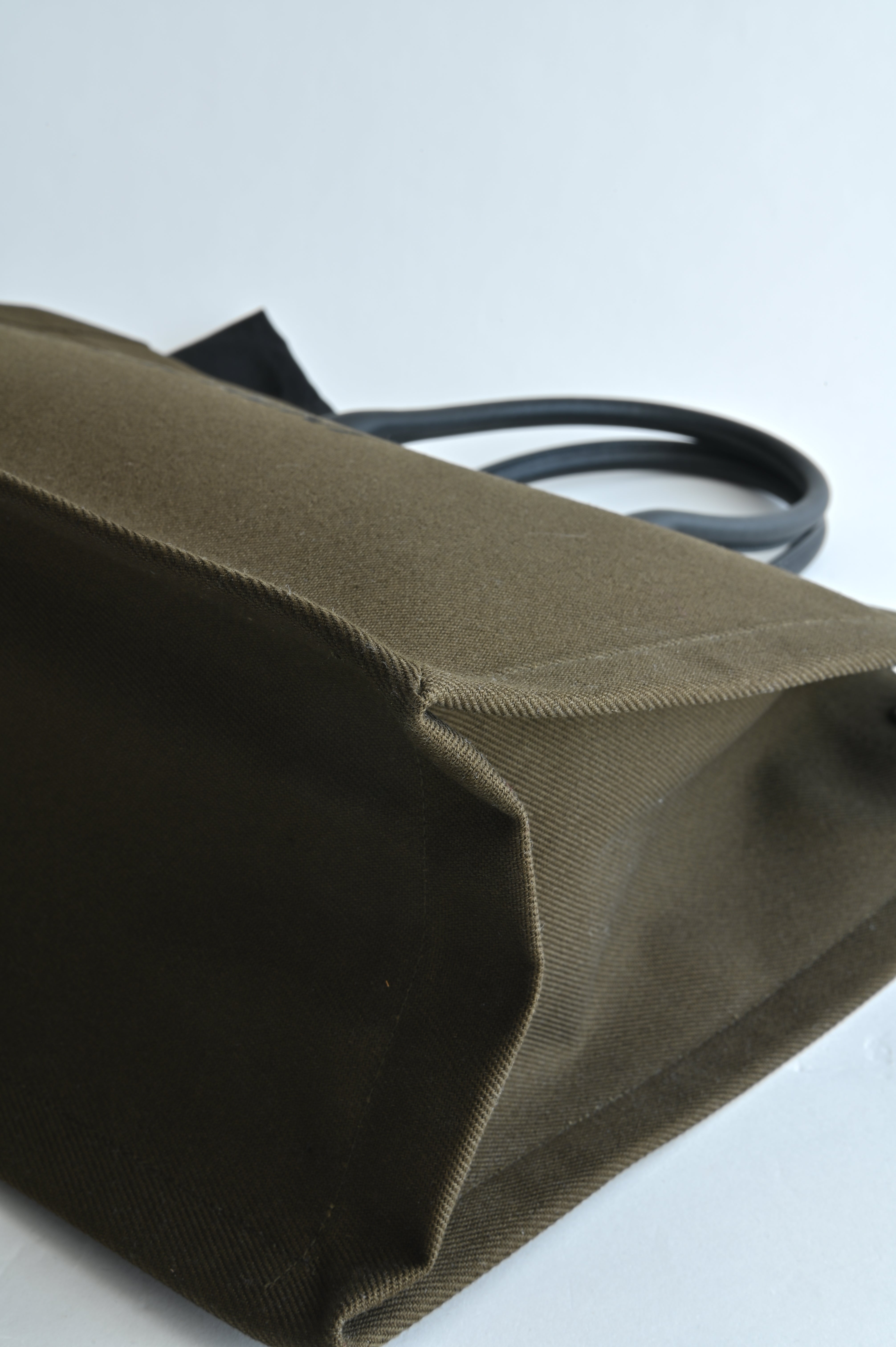 Saint Laurent RIVE GAUCHE Large Tote Bag in Smooth Leather