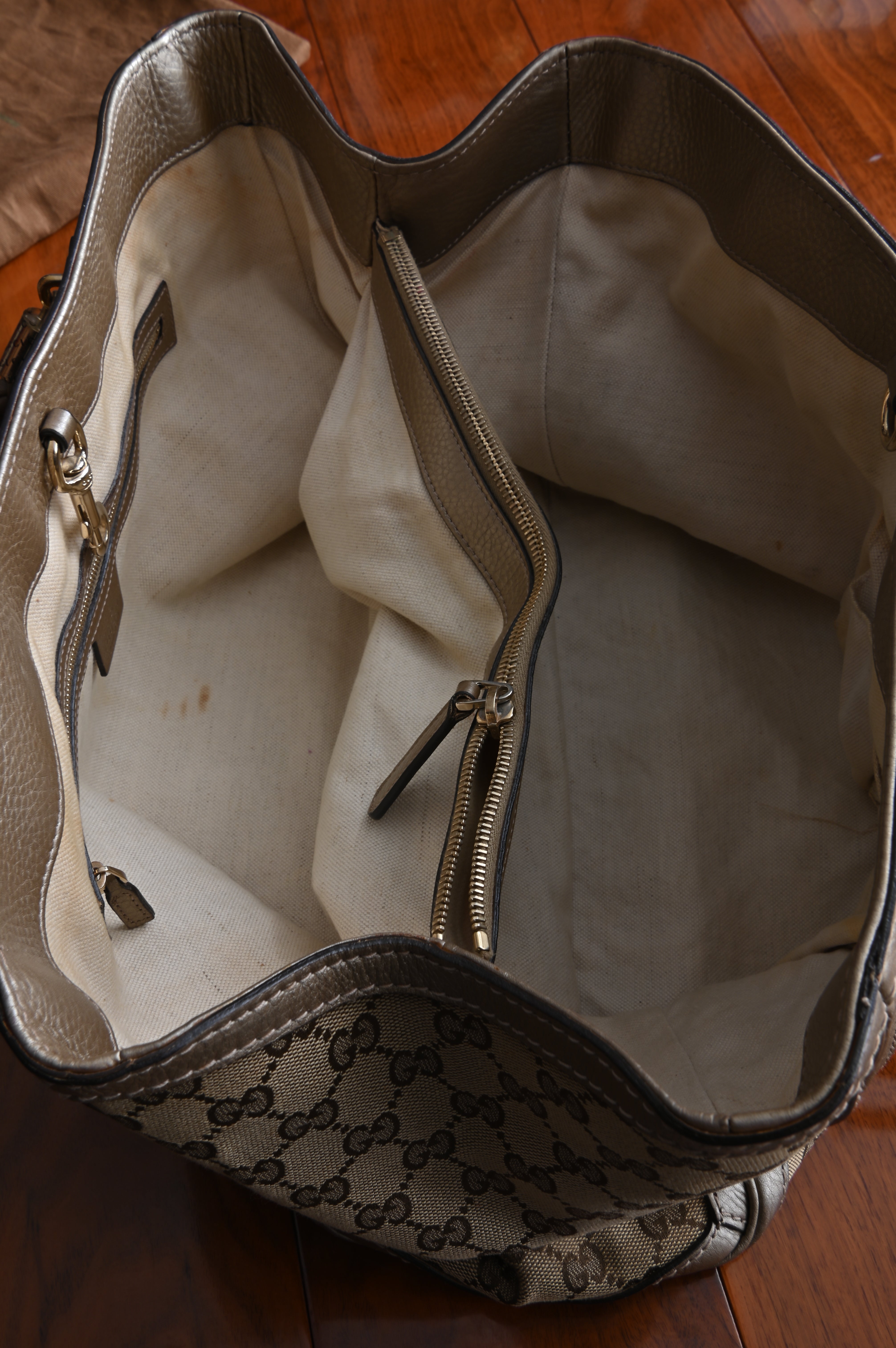 Gucci Champagne gold GG Canvas Bella large Tote Bag