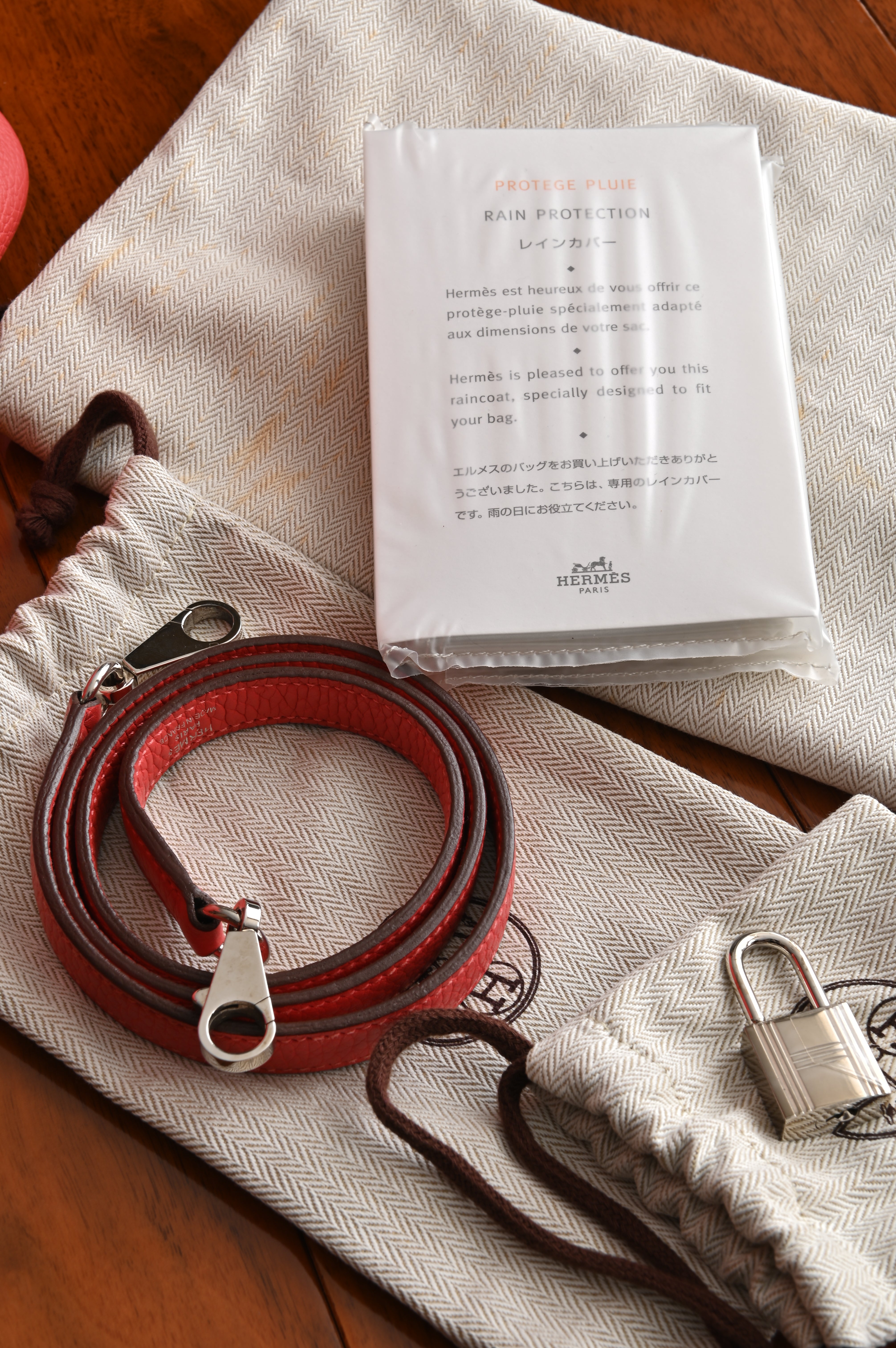 HERMÈS Bolide 31 handbag in Rouge Pivoine Clemence leather with Palladium hardware