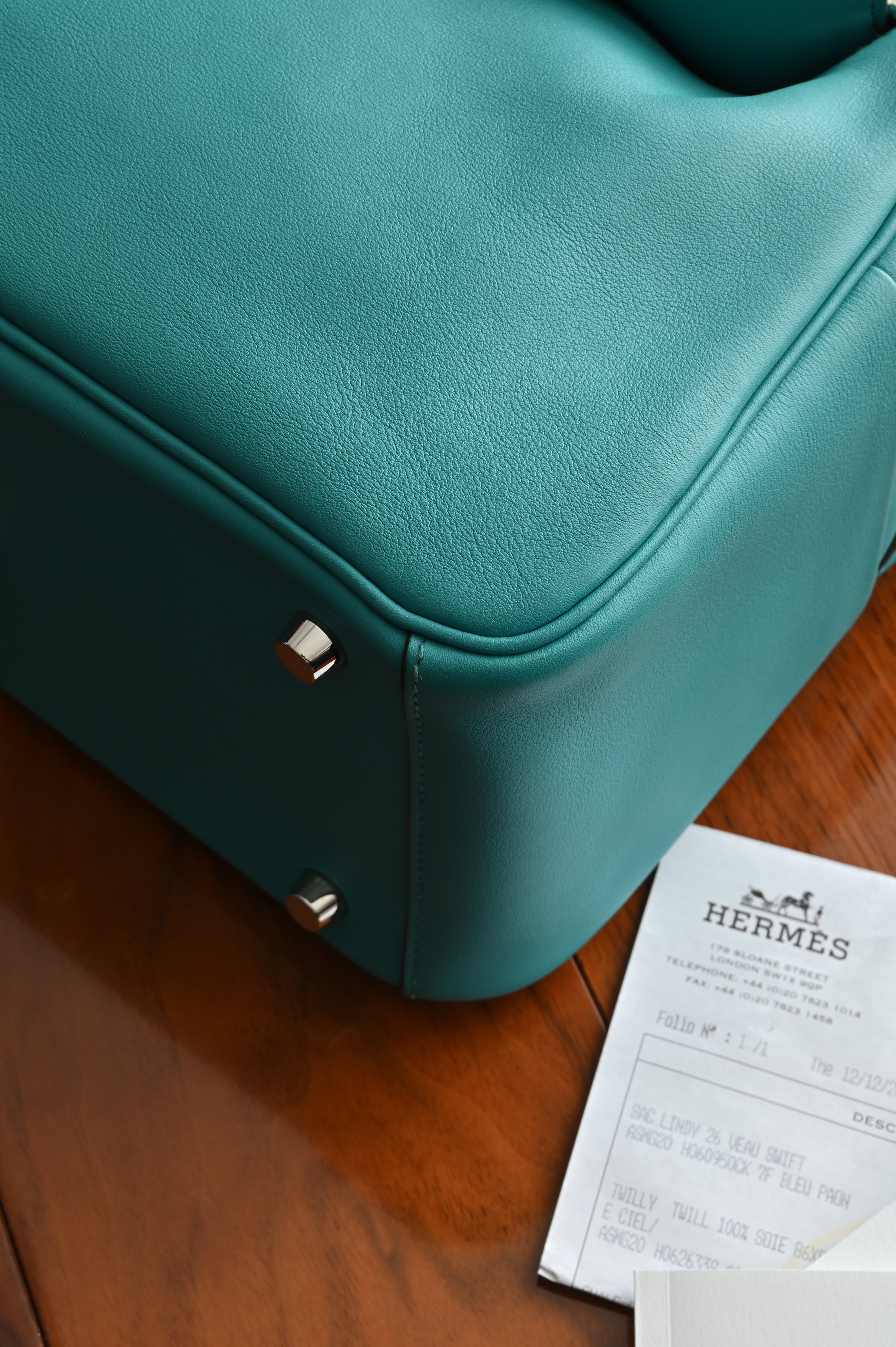 Hermès Lindy 26 Veau Swift leather Bleu Paon bag