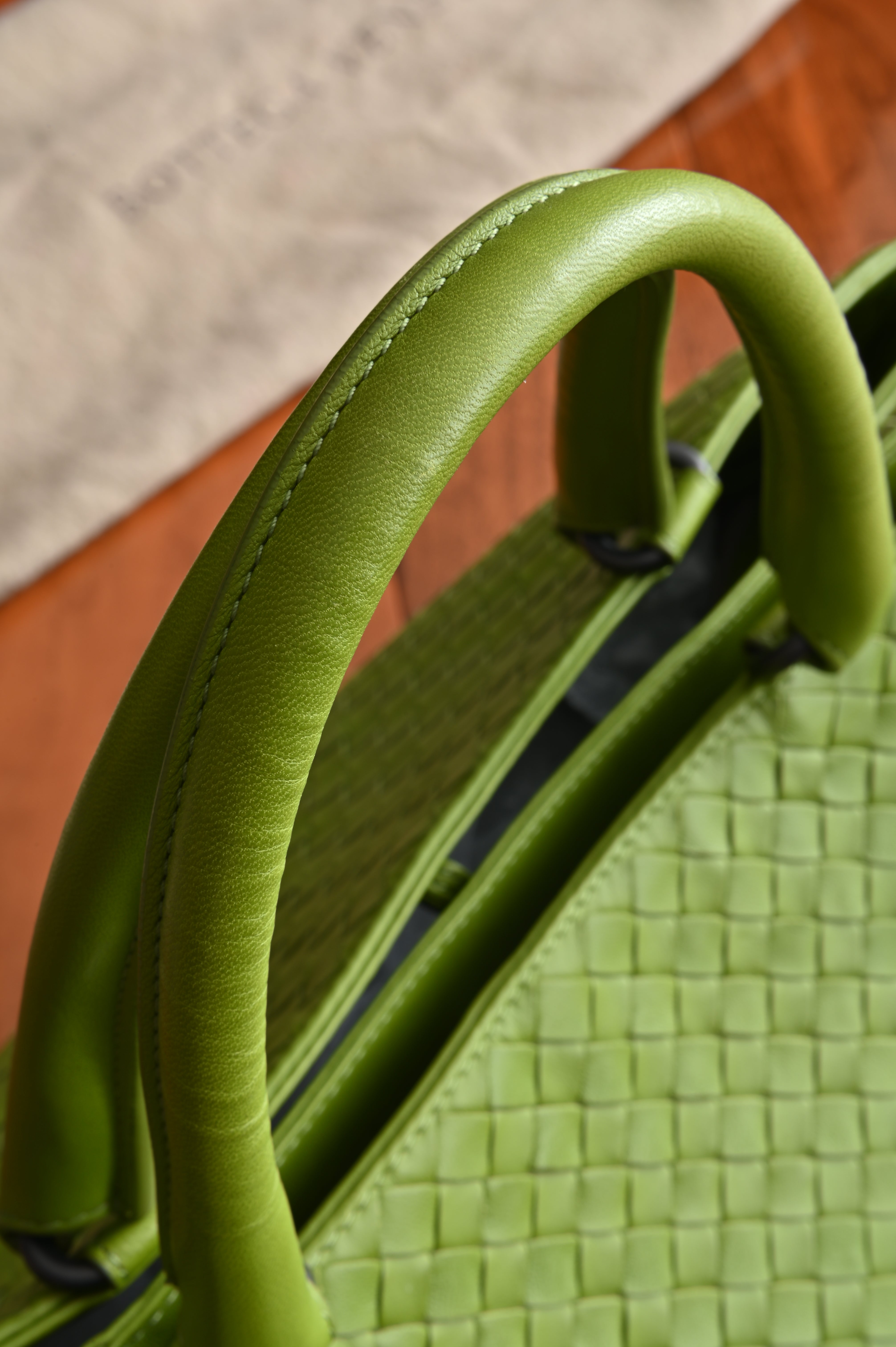 Bottega Veneta Nappa Intrecciatto large tote bag in lime green