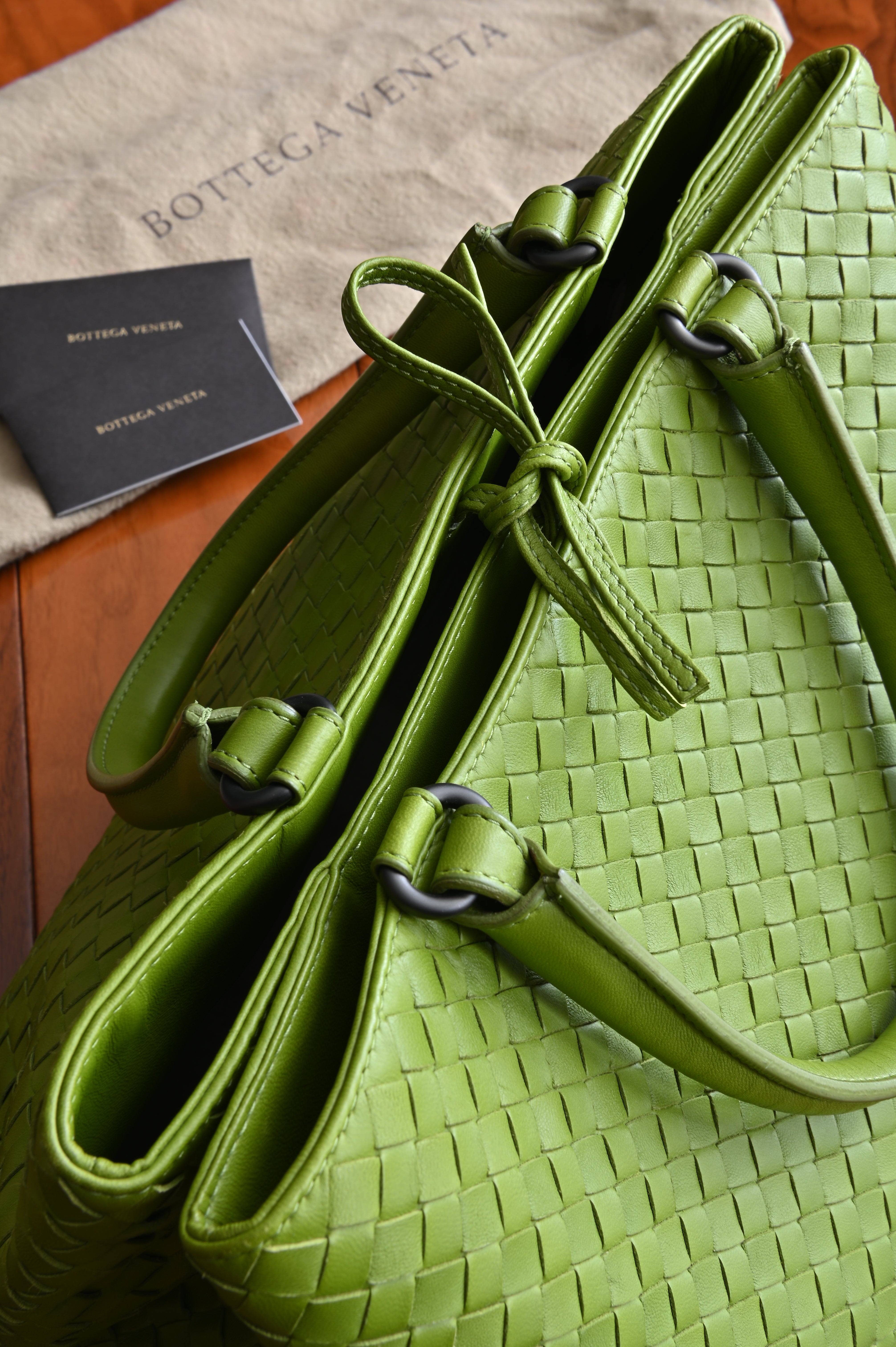 Bottega Veneta Nappa Intrecciatto large tote bag in lime green