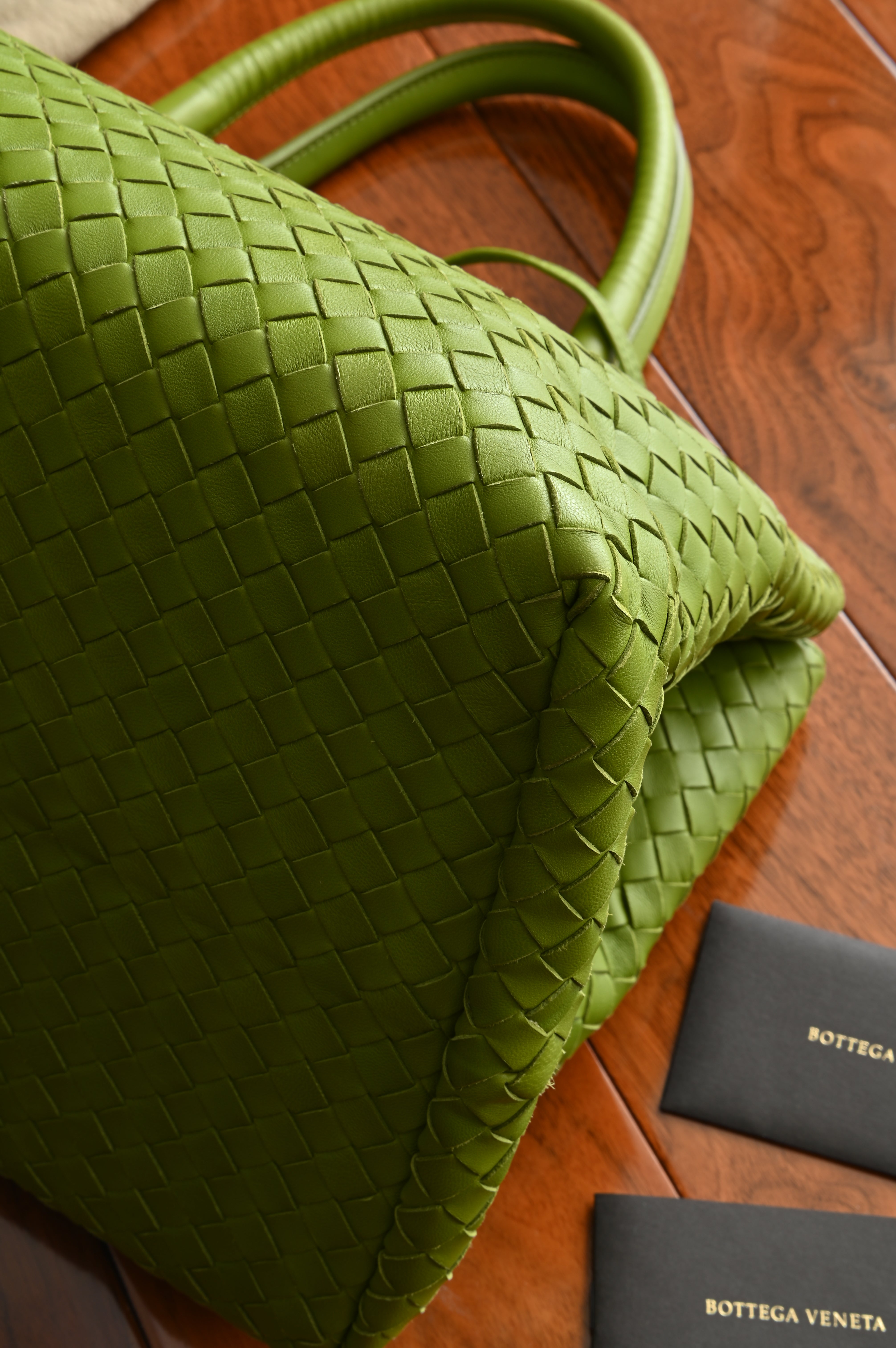 Bottega Veneta Nappa Intrecciatto large tote bag in lime green
