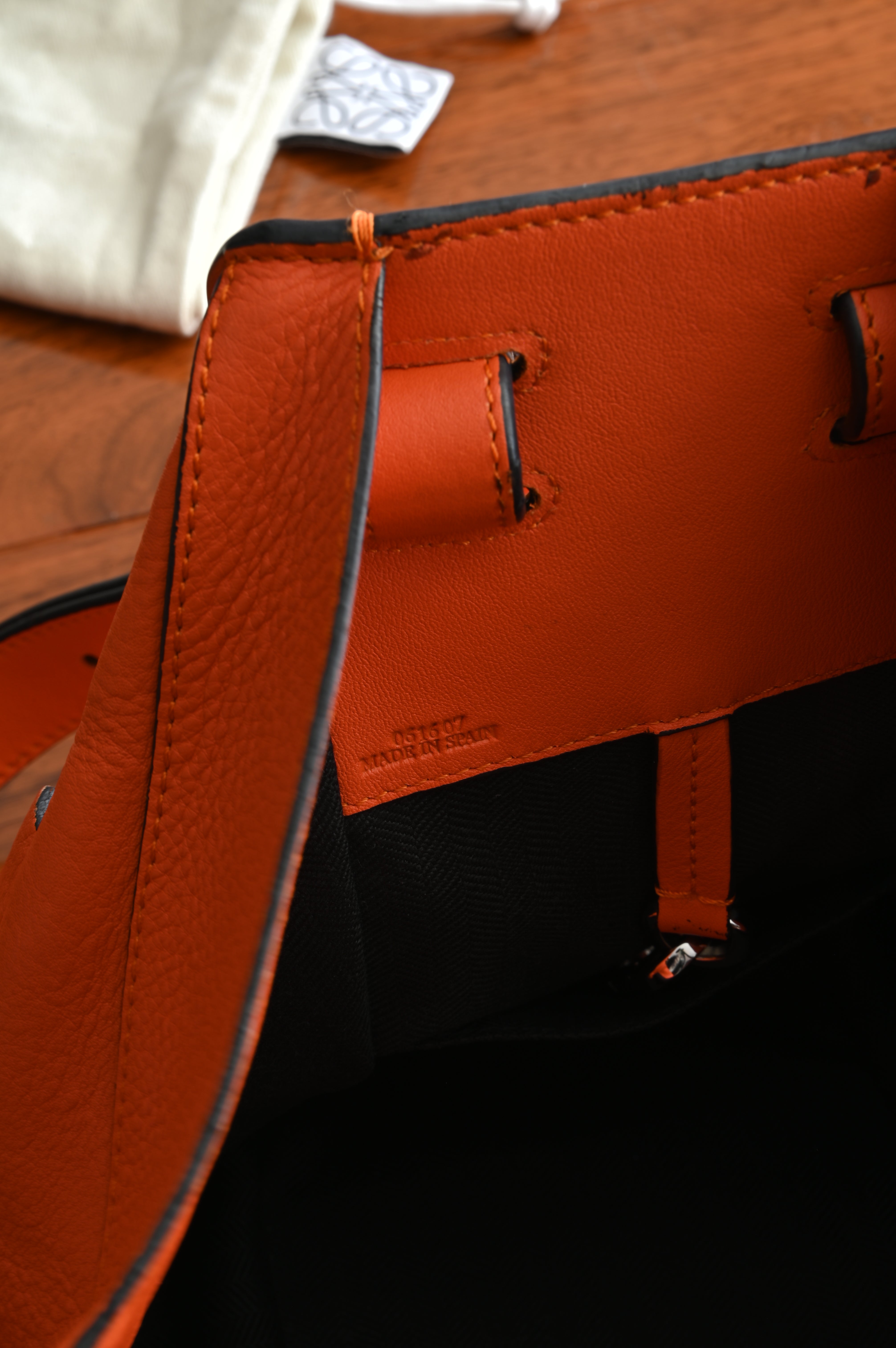 Loewe Hammock bag in orange