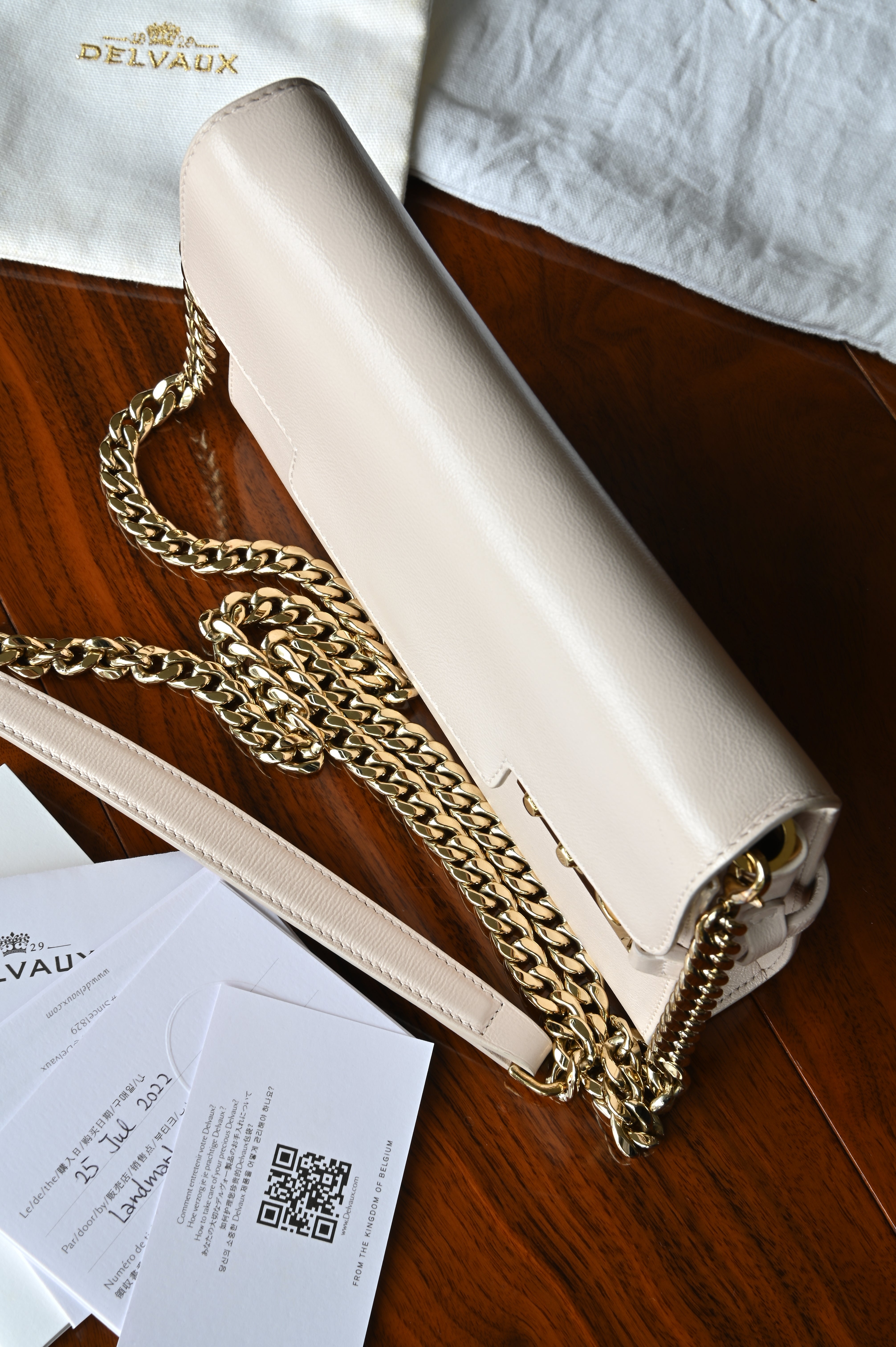Delvaux Sesame Tempête Chain Shoulder Bag top