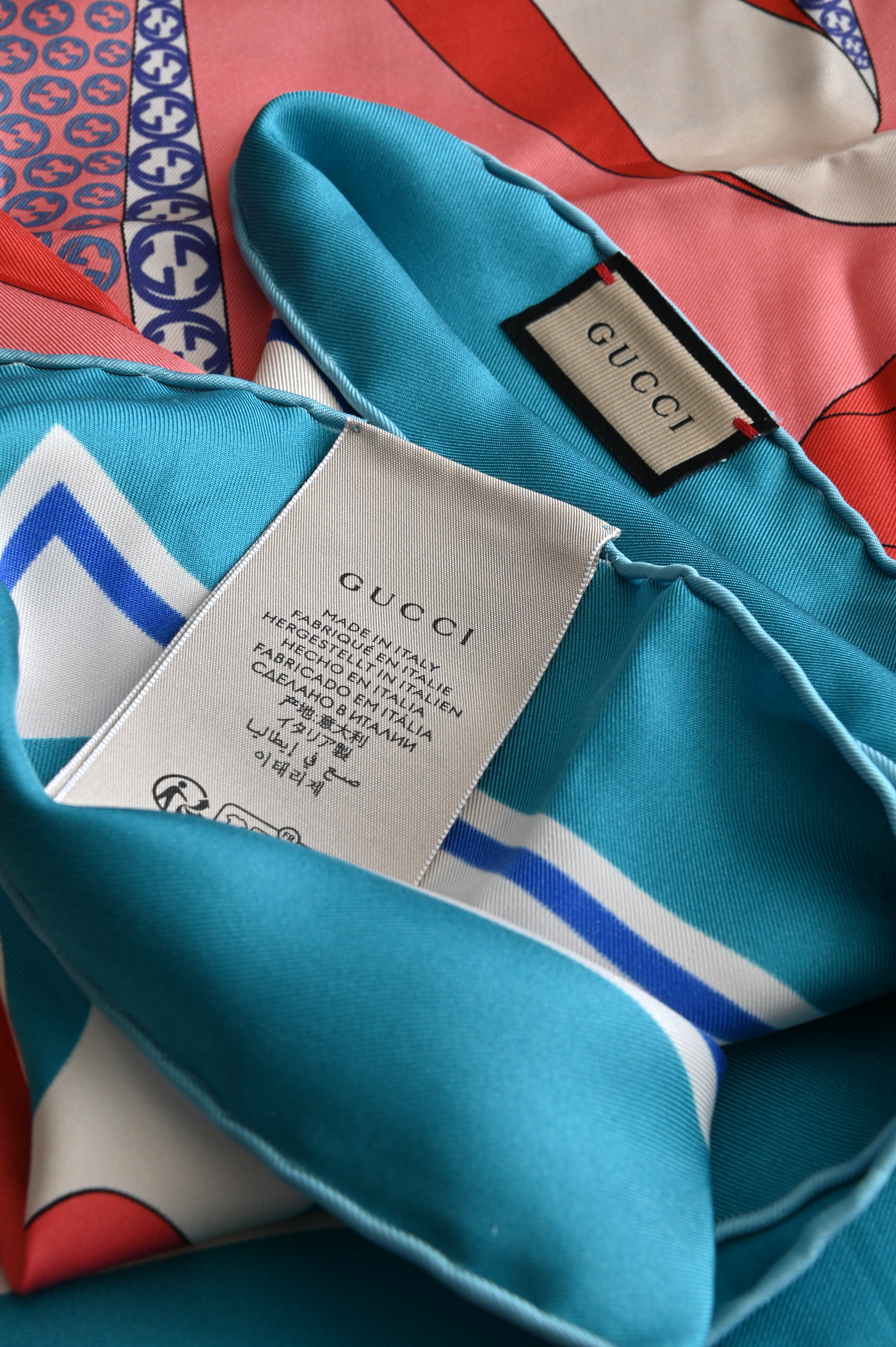 Gucci Bauhinia flower Silk Scarf info