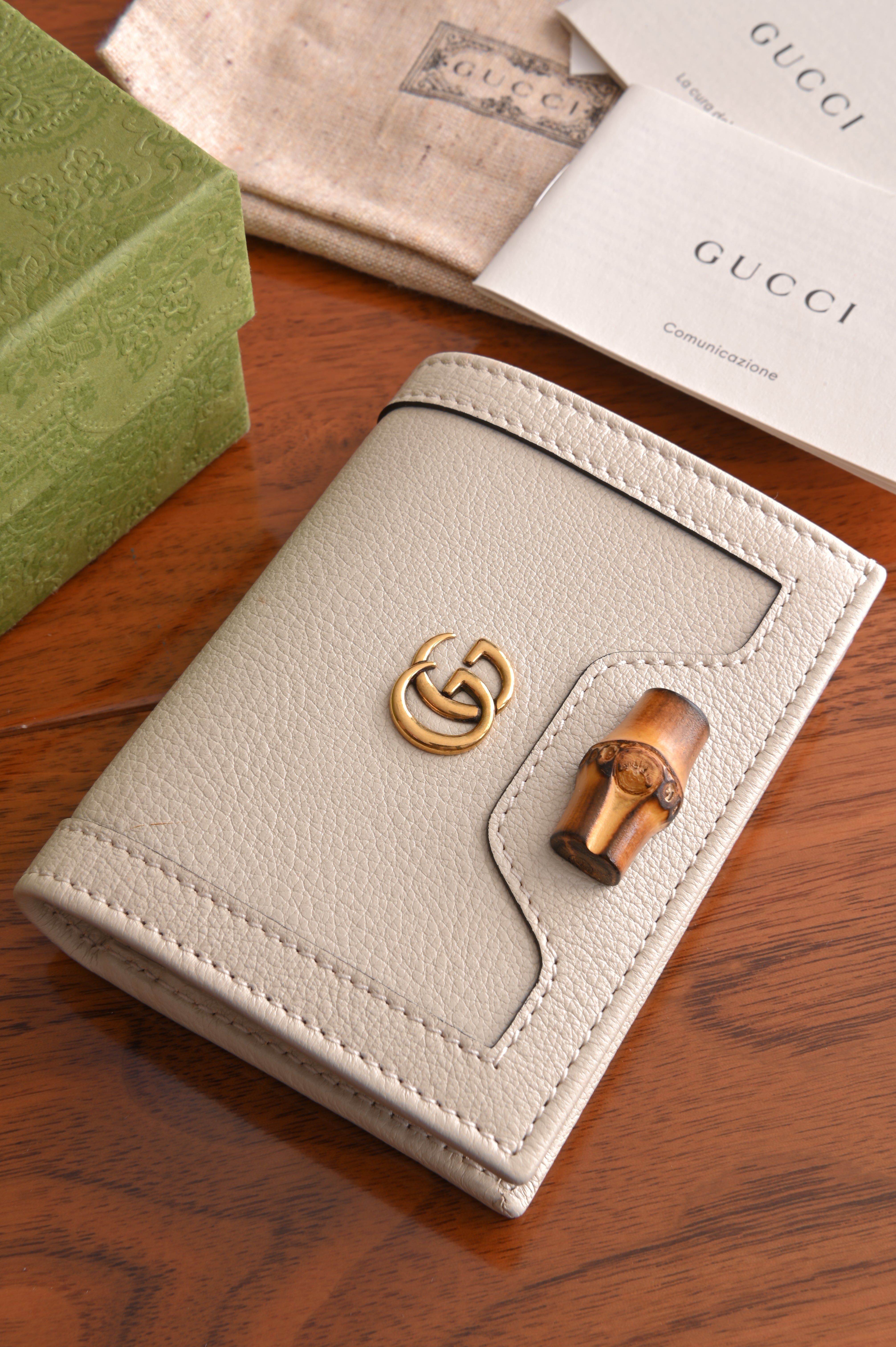 Gucci Diana Compact Leather Wallet front