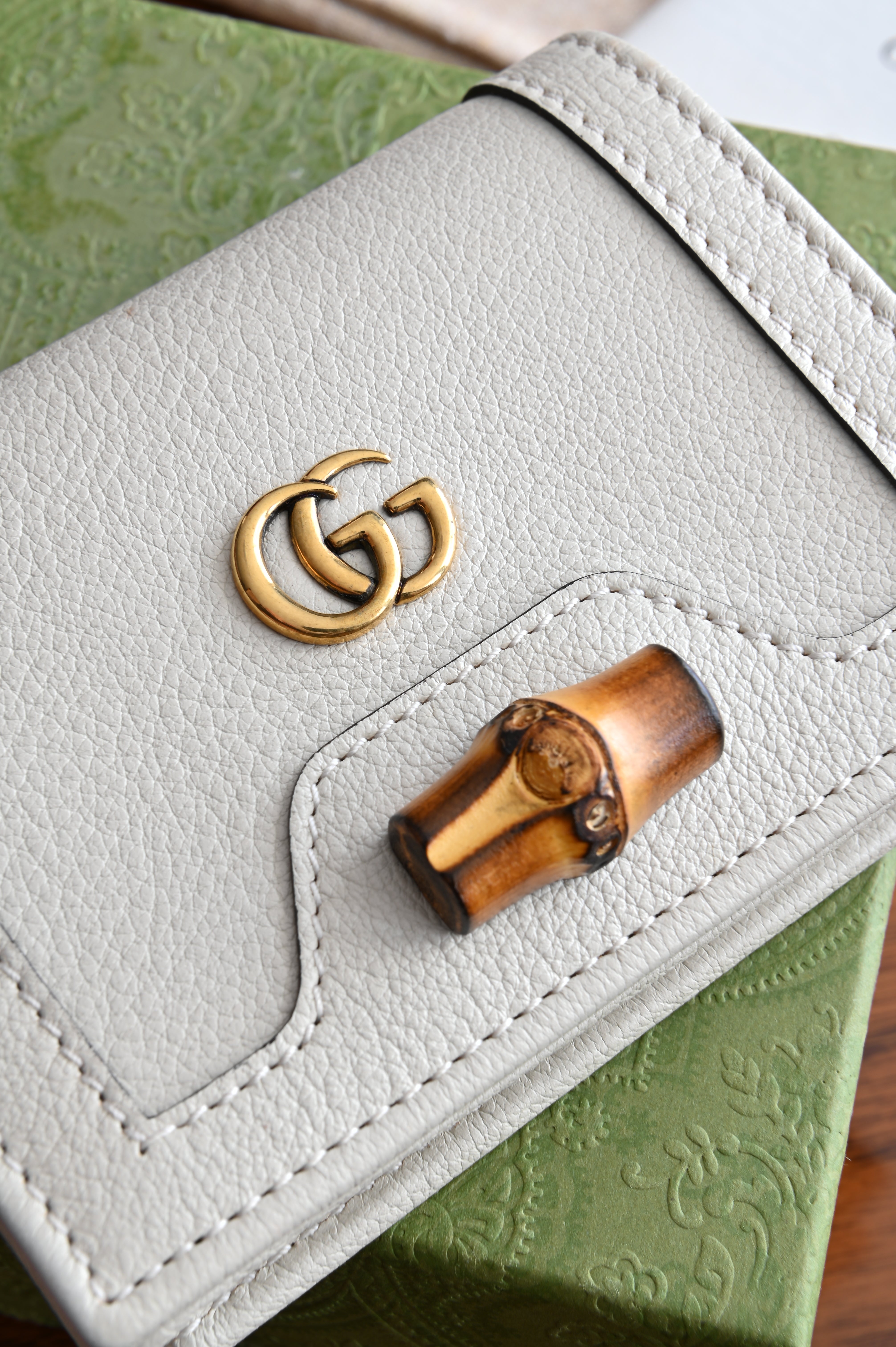 Gucci Diana Compact Leather Wallet front close up