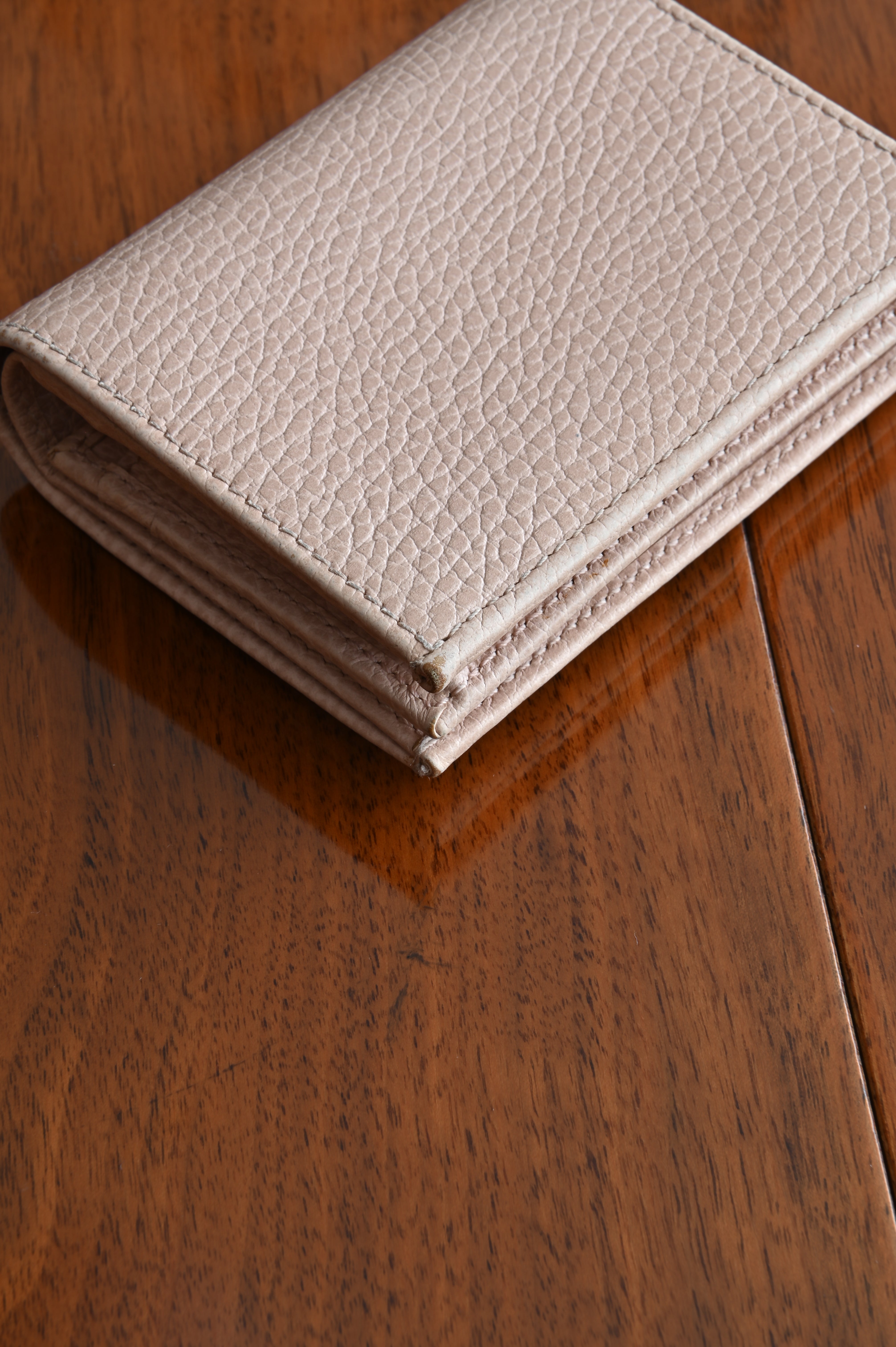 Gucci GG Marmont Compact wallet back angle one