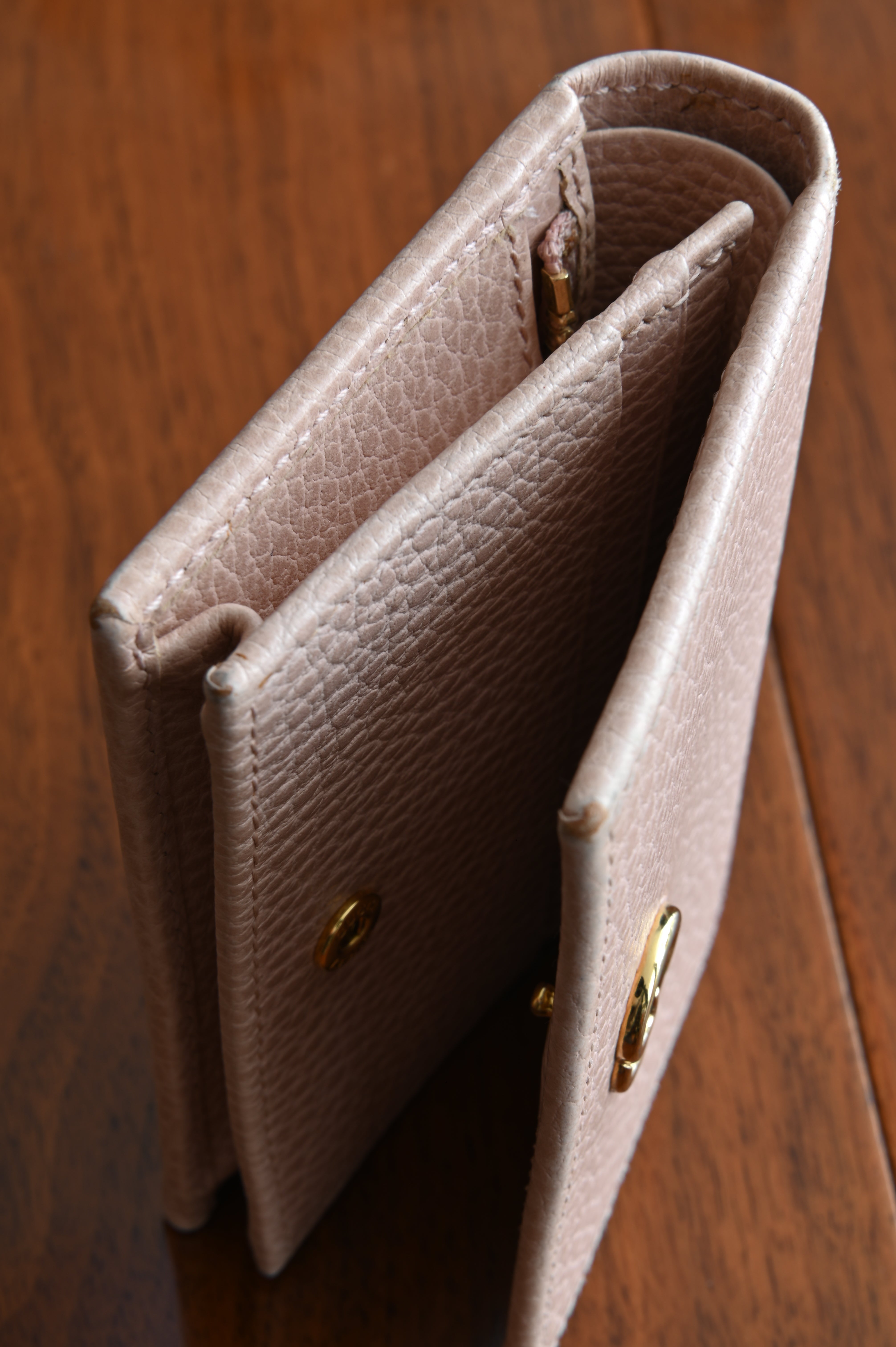 Gucci GG Marmont Compact wallet side one