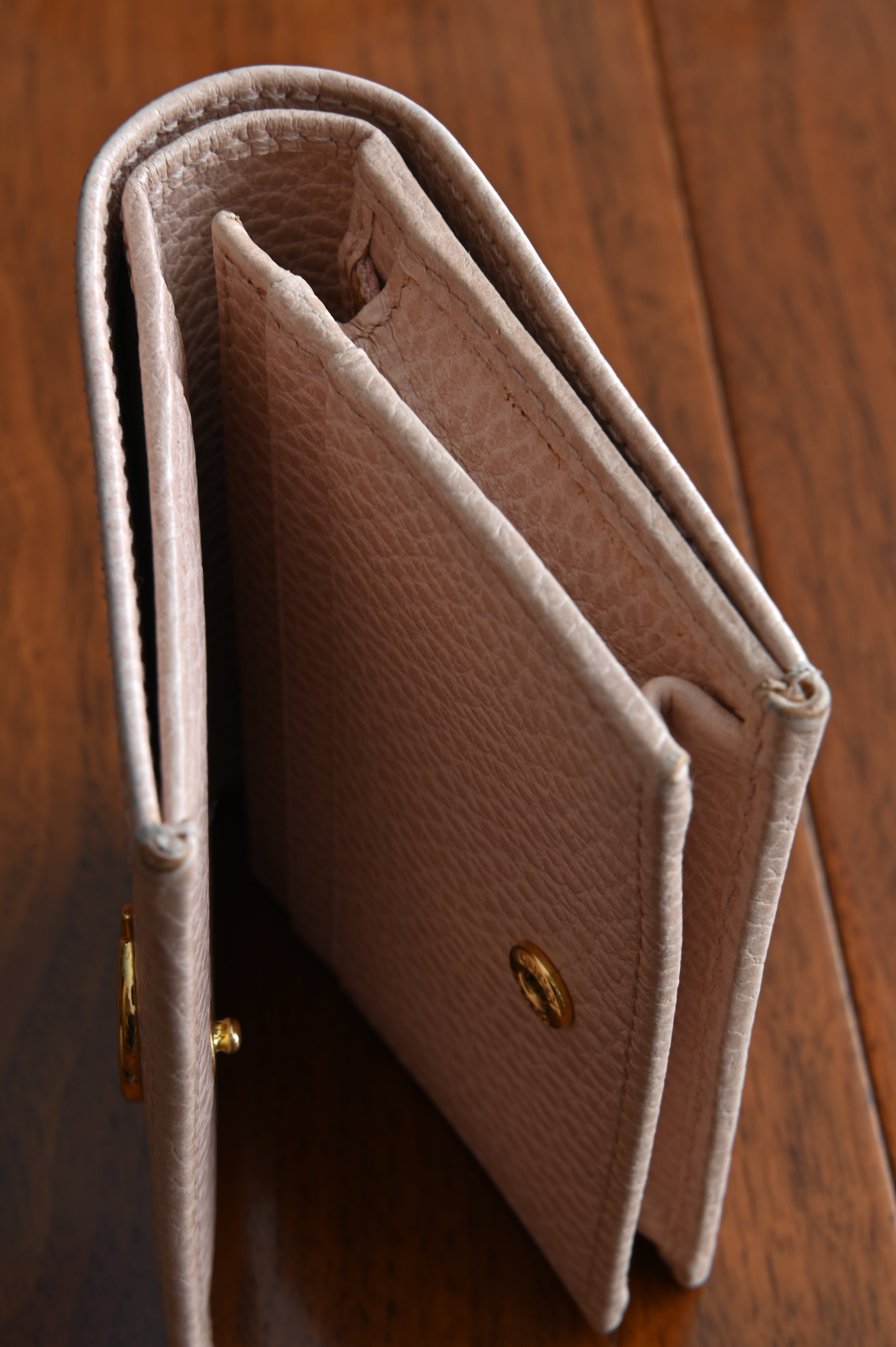 Gucci GG Marmont Compact wallet side two