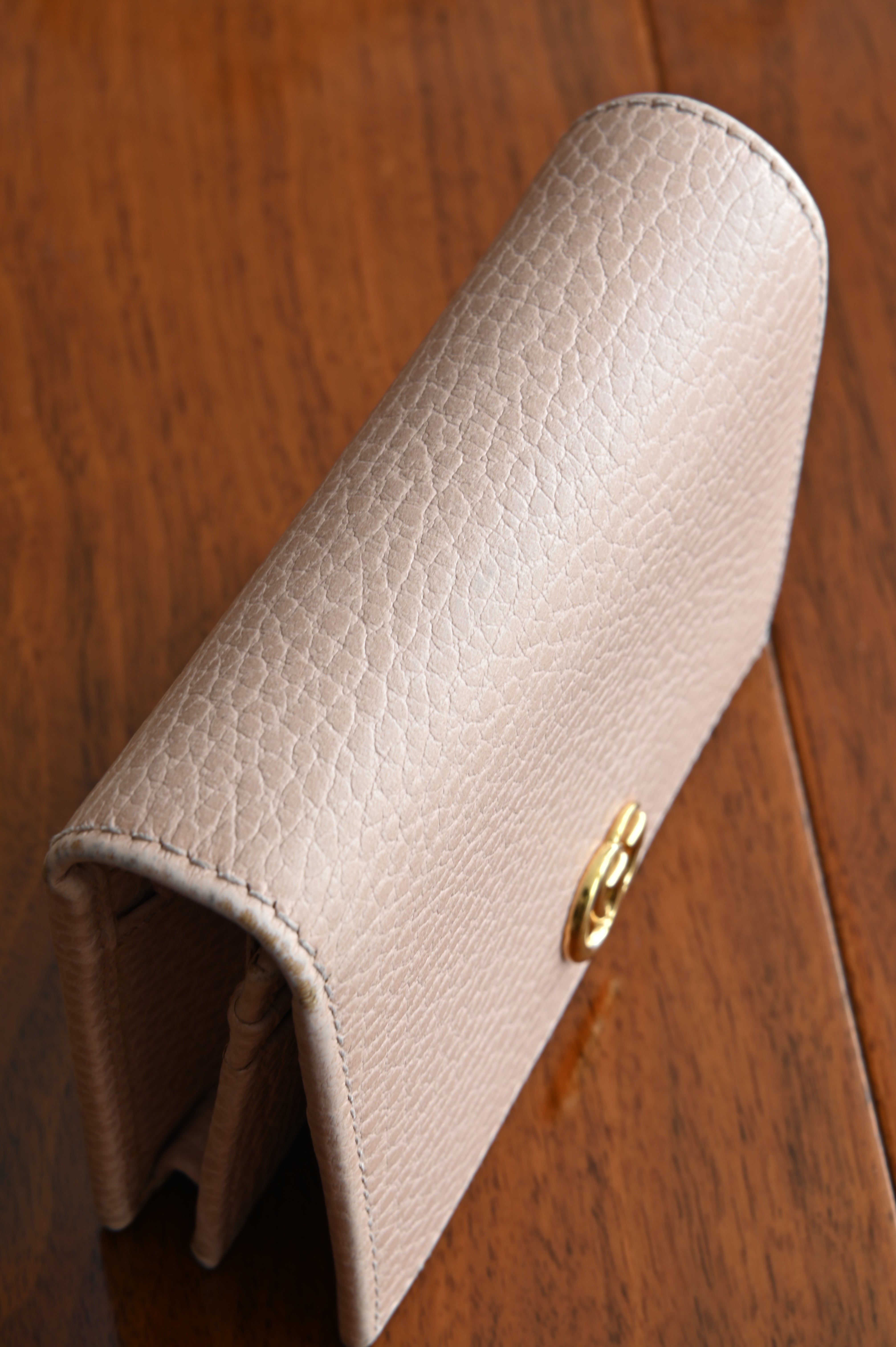 Gucci GG Marmont Compact wallet top