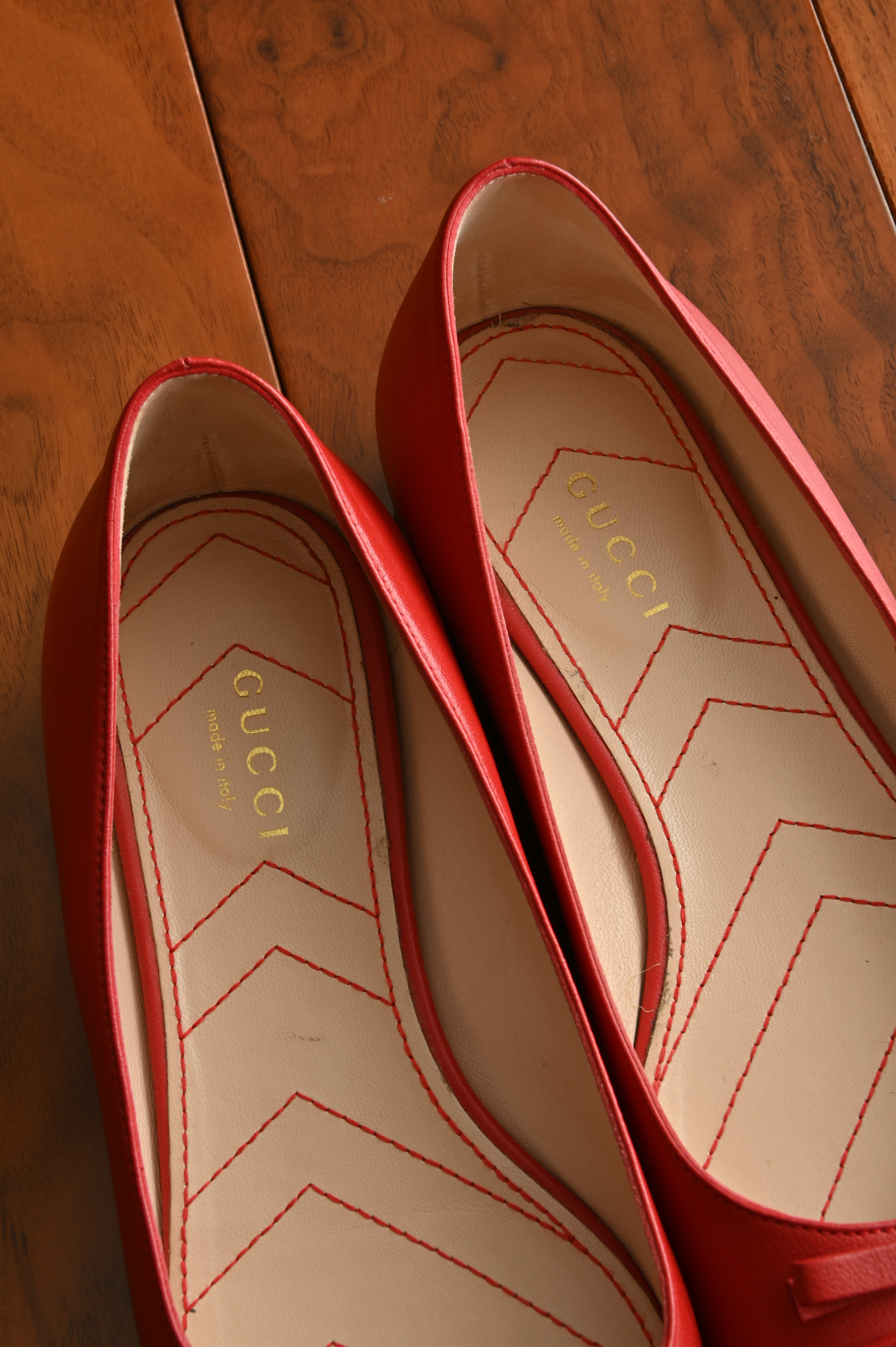 Gucci Marmont Ballerina Flats logo