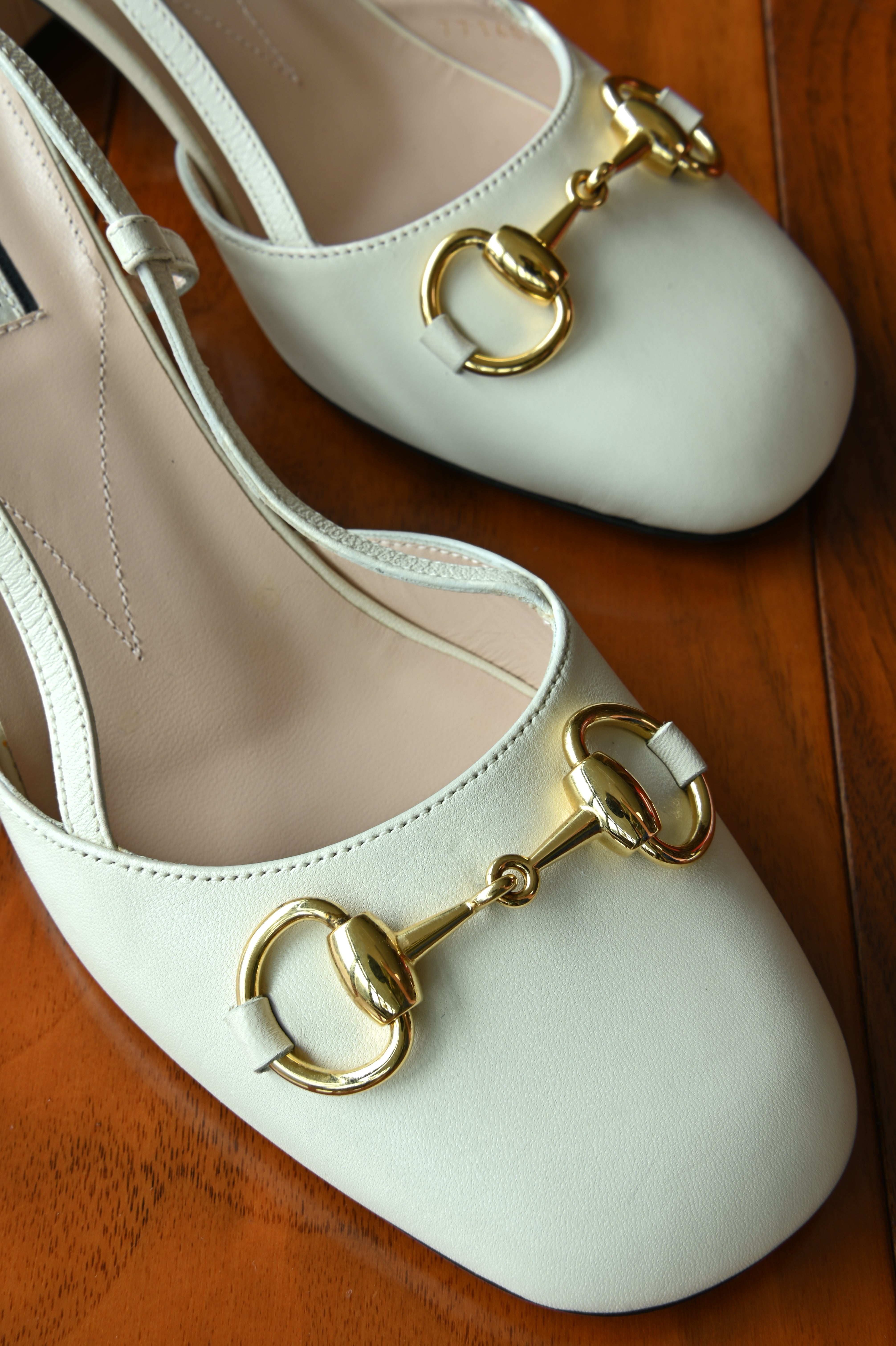Gucci White Horsebit Lamb Leather Slingback Pumps front