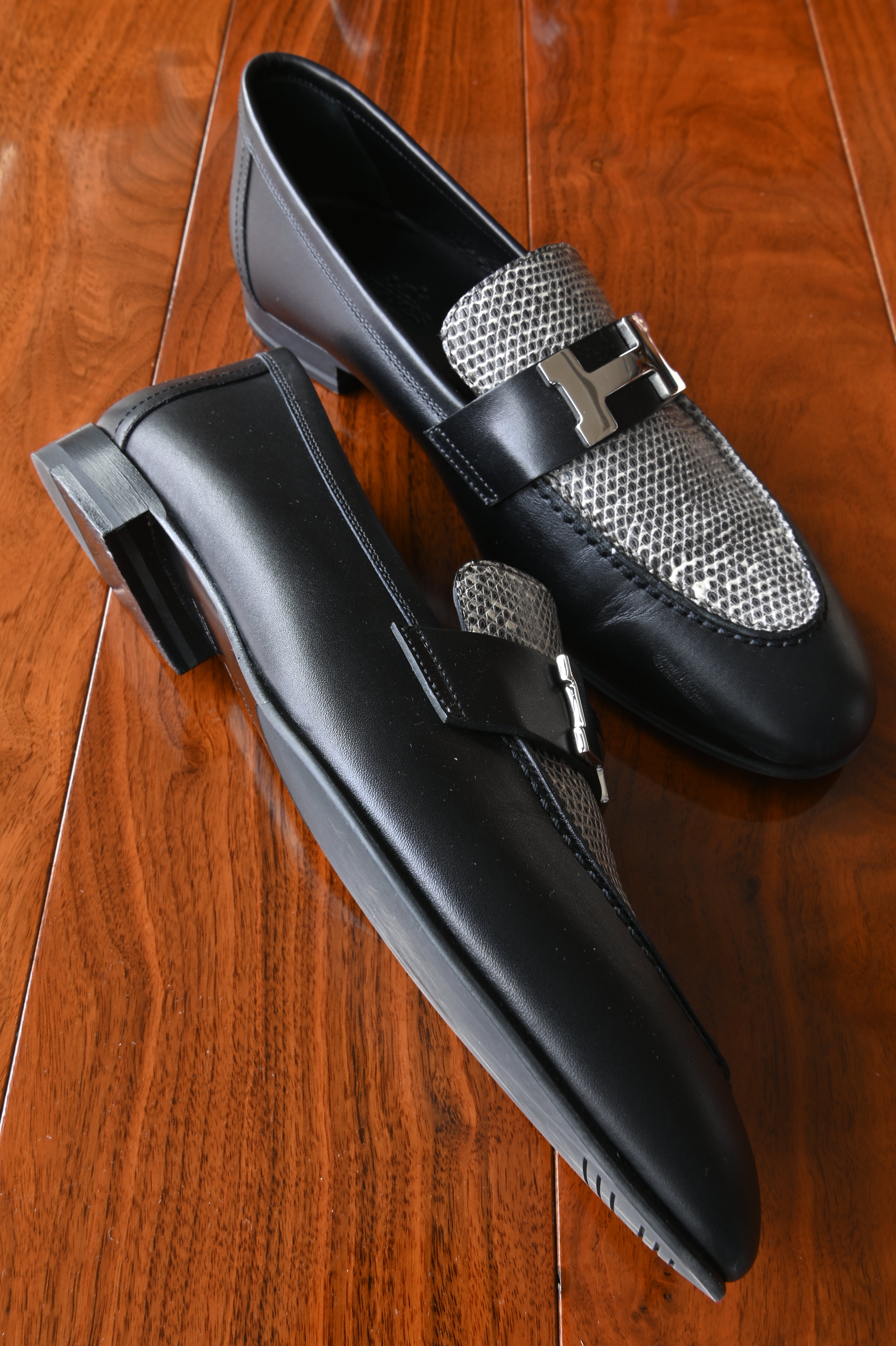 Hermes Paris Lizard Emboss Loafers left