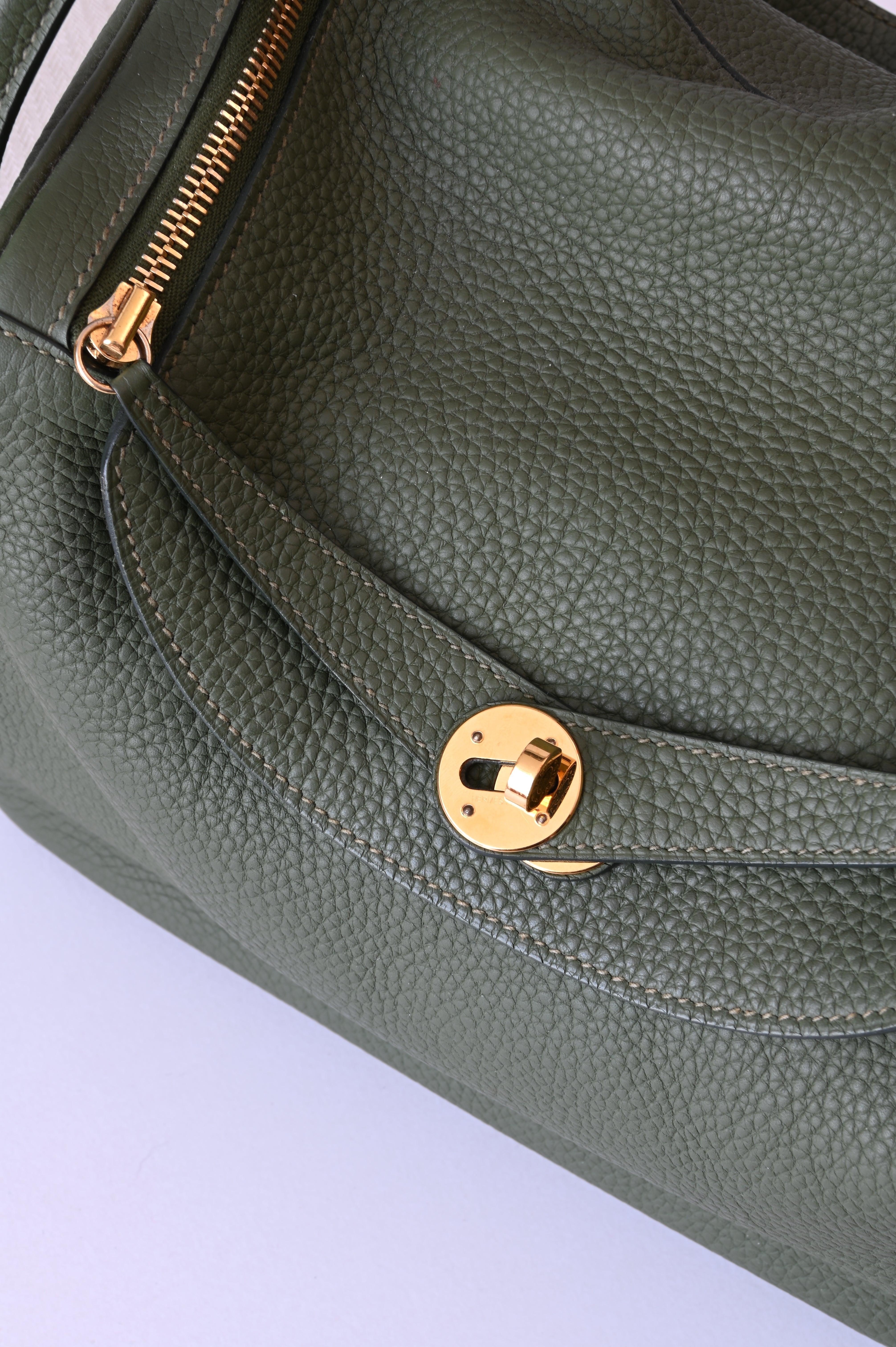 Hermes Lindy Taurillon Clemence 30 in Olive green and gold hardware