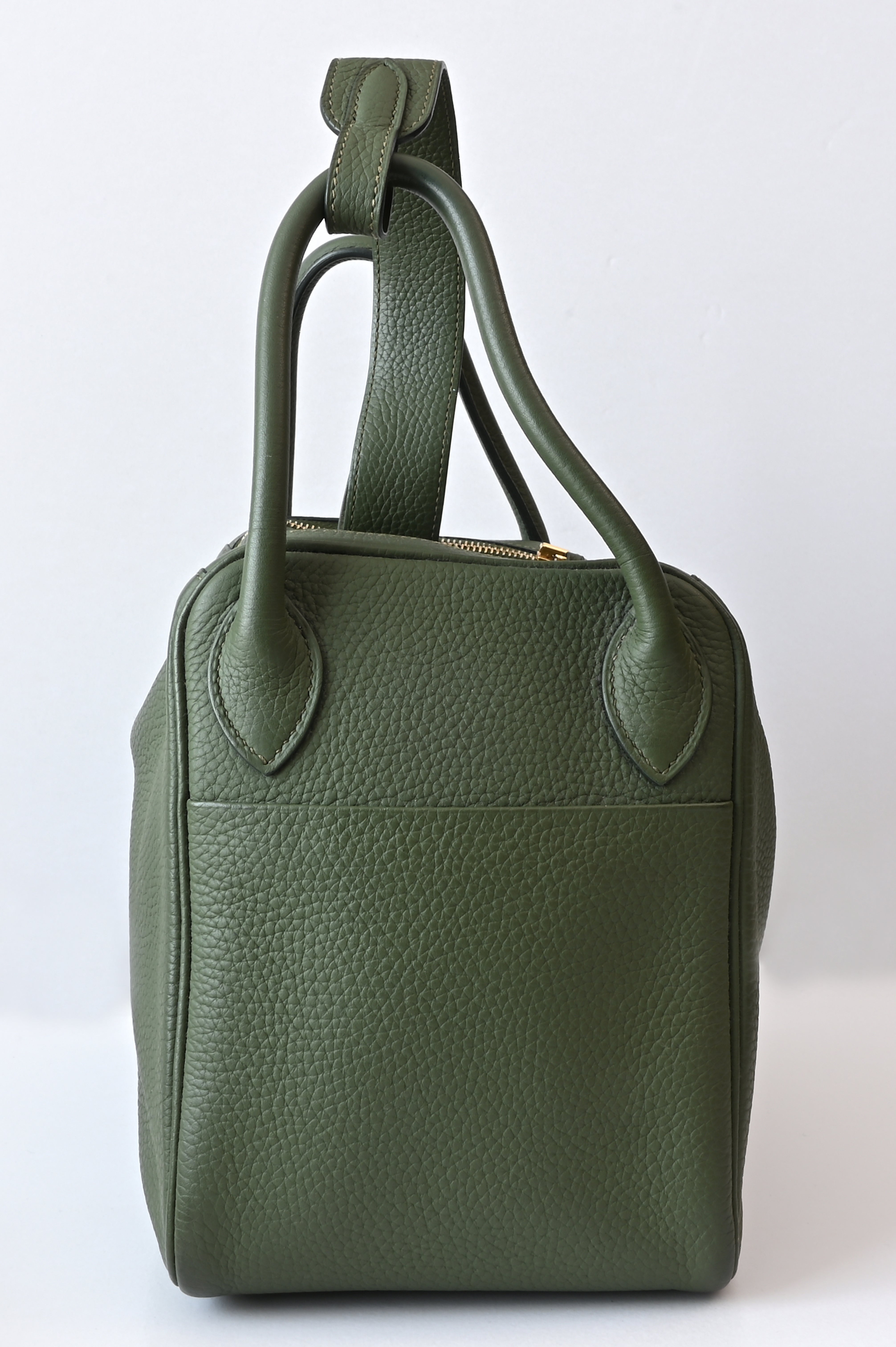 Hermes Lindy Taurillon Clemence 30 in Olive green and gold hardware