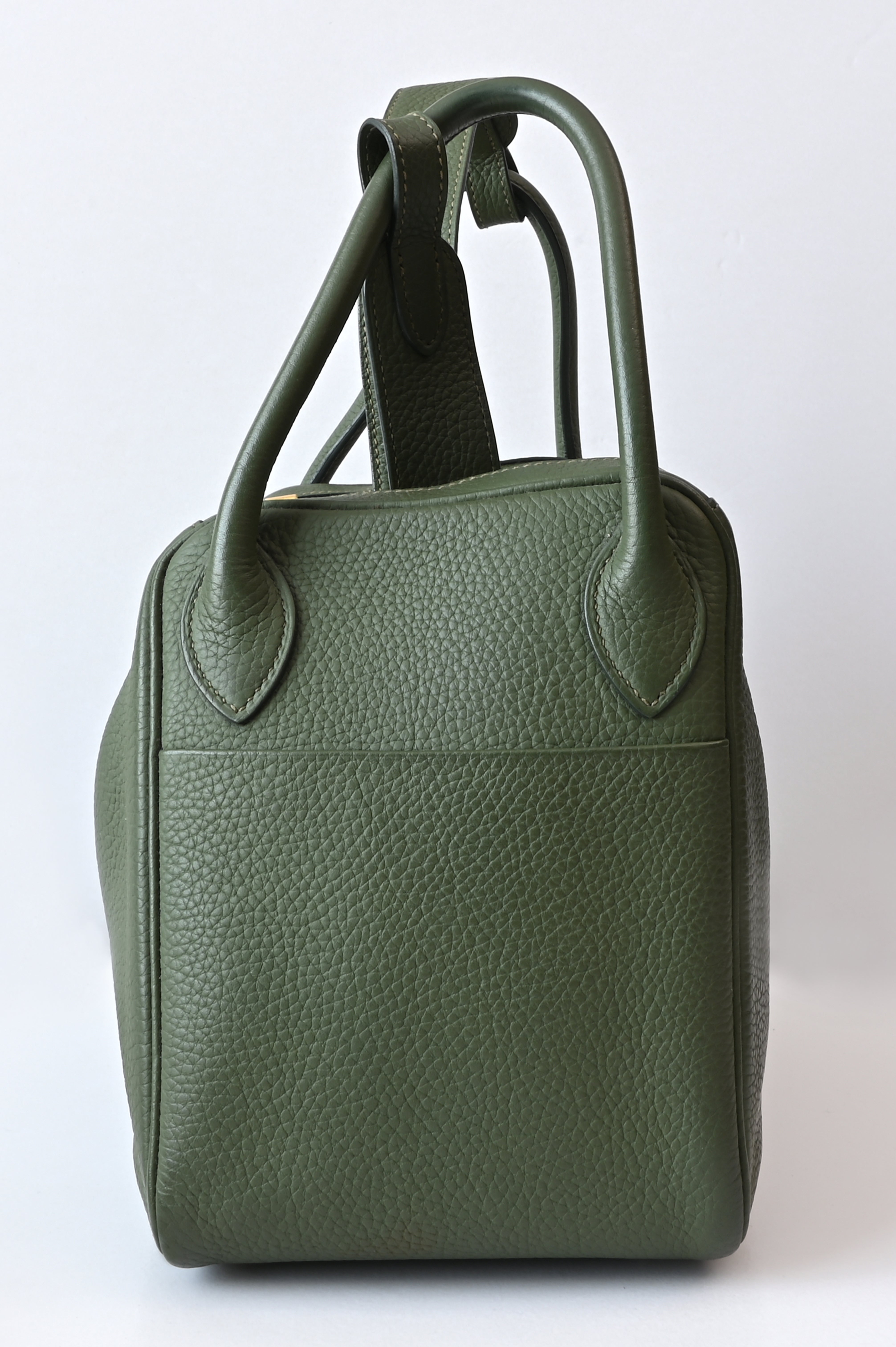 Hermes Lindy Taurillon Clemence 30 in Olive green and gold hardware